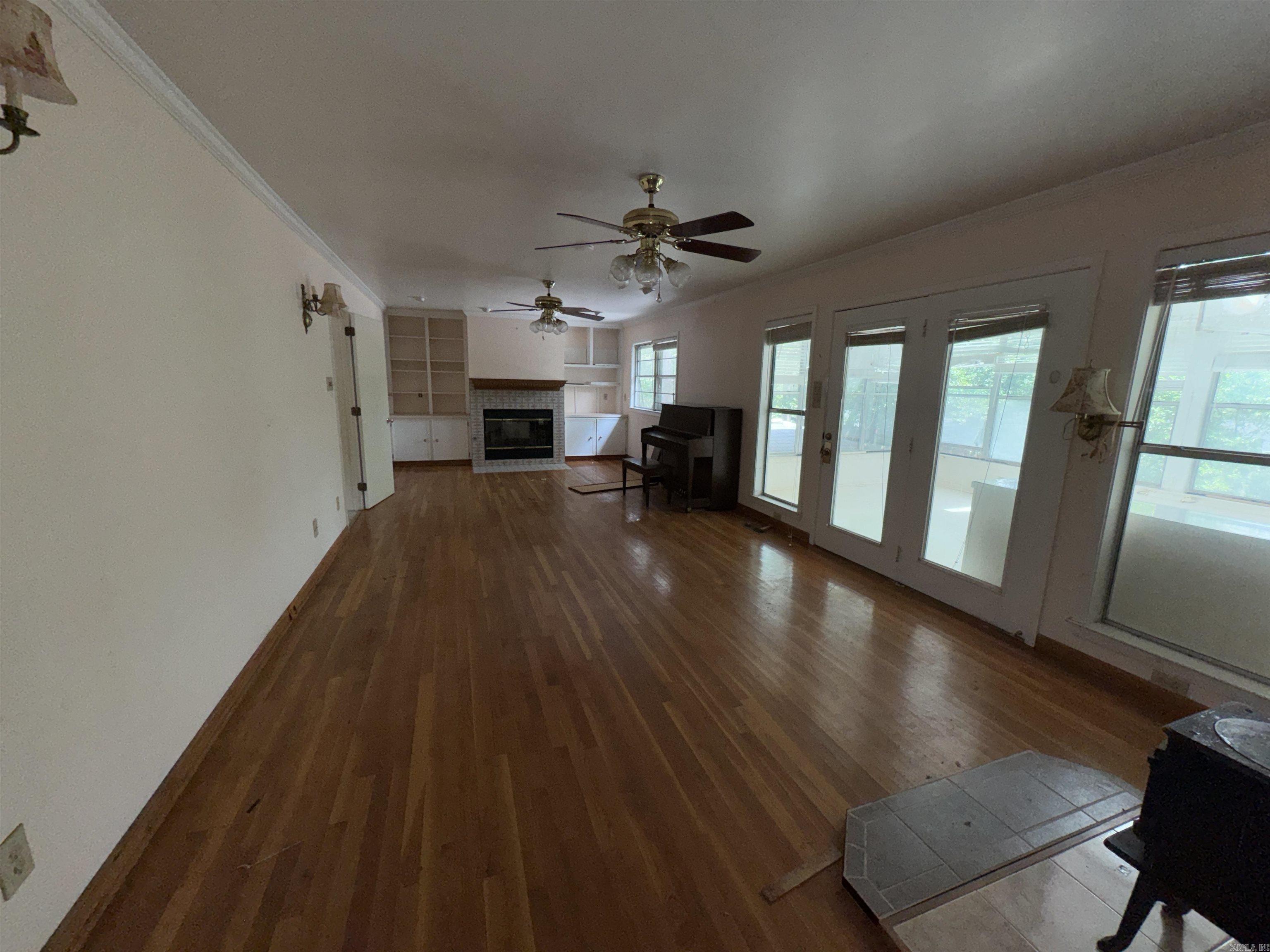 PINE WOOD HILL ADDN - Residential