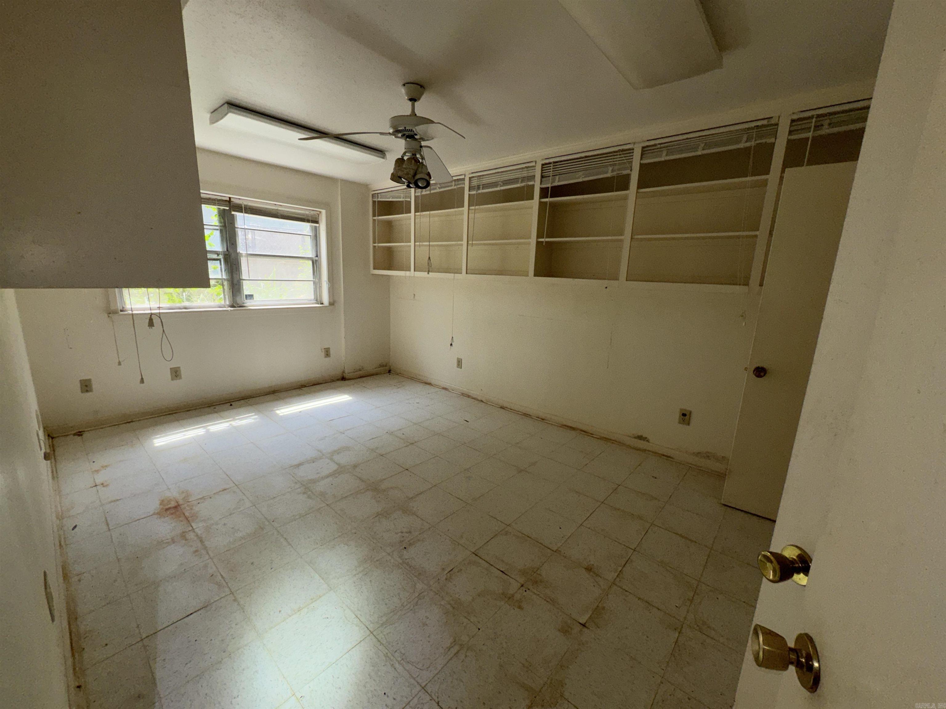 PINE WOOD HILL ADDN - Residential