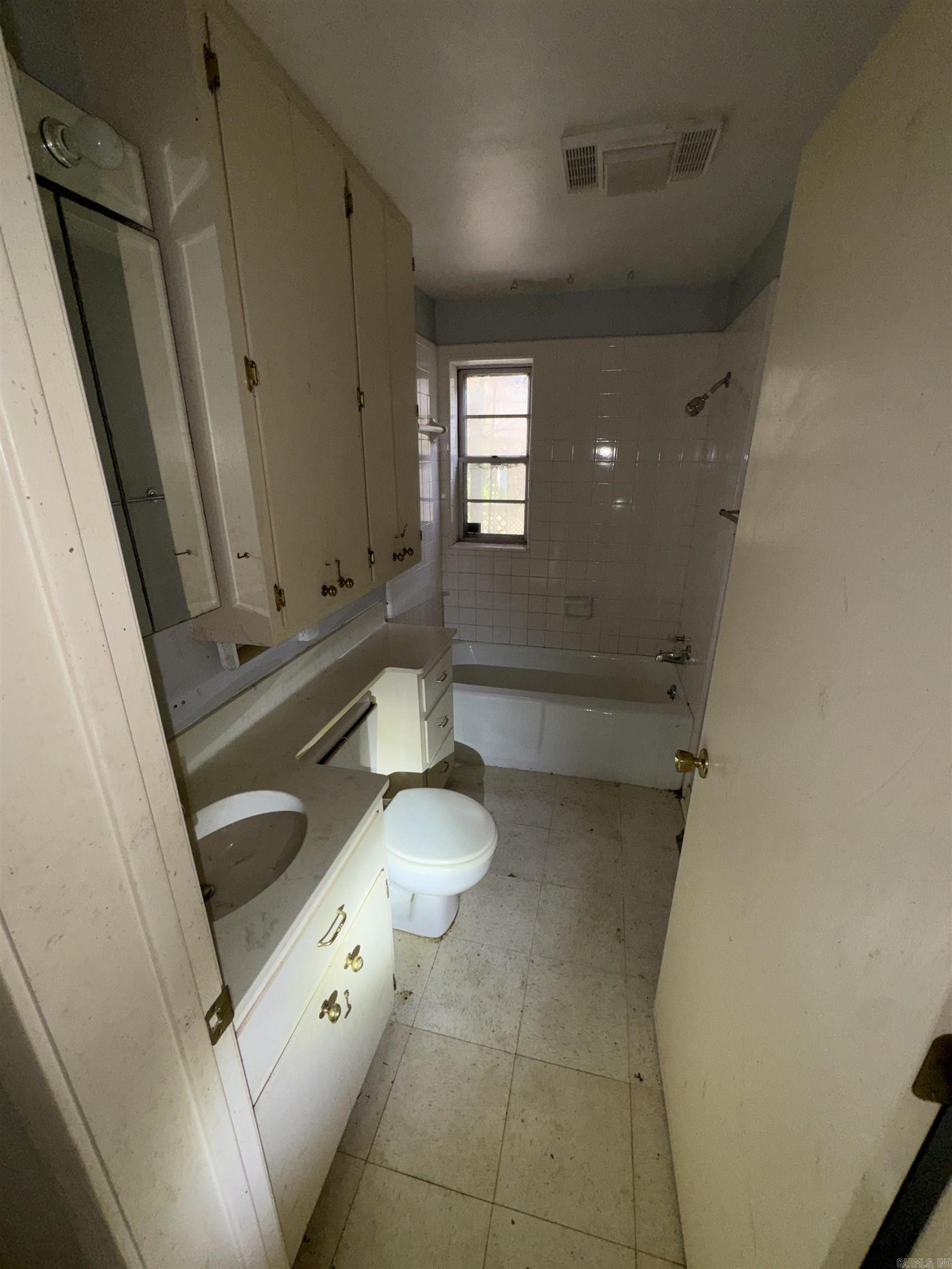 PINE WOOD HILL ADDN - Residential