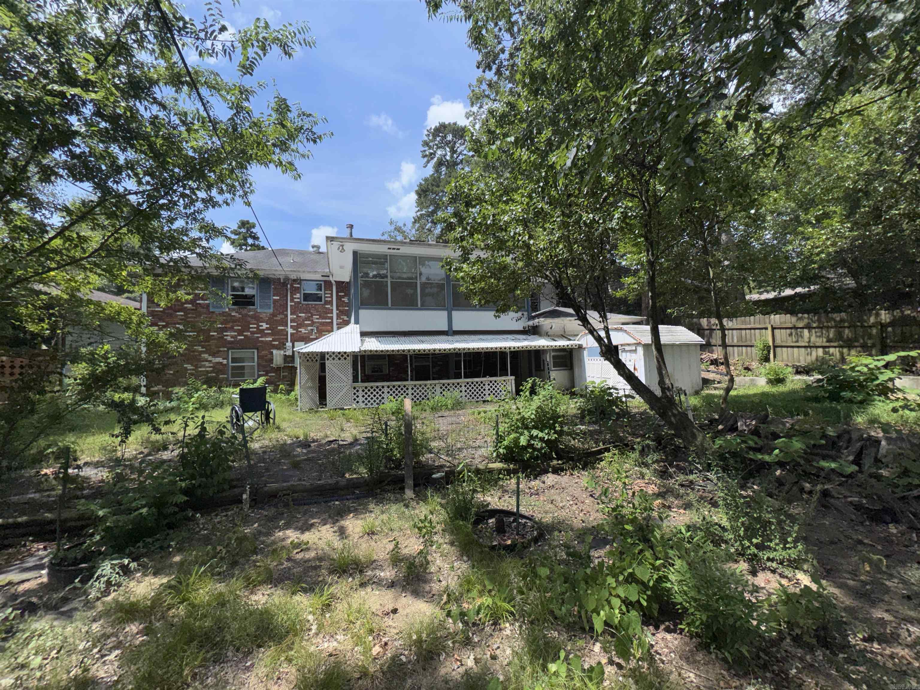 PINE WOOD HILL ADDN - Residential