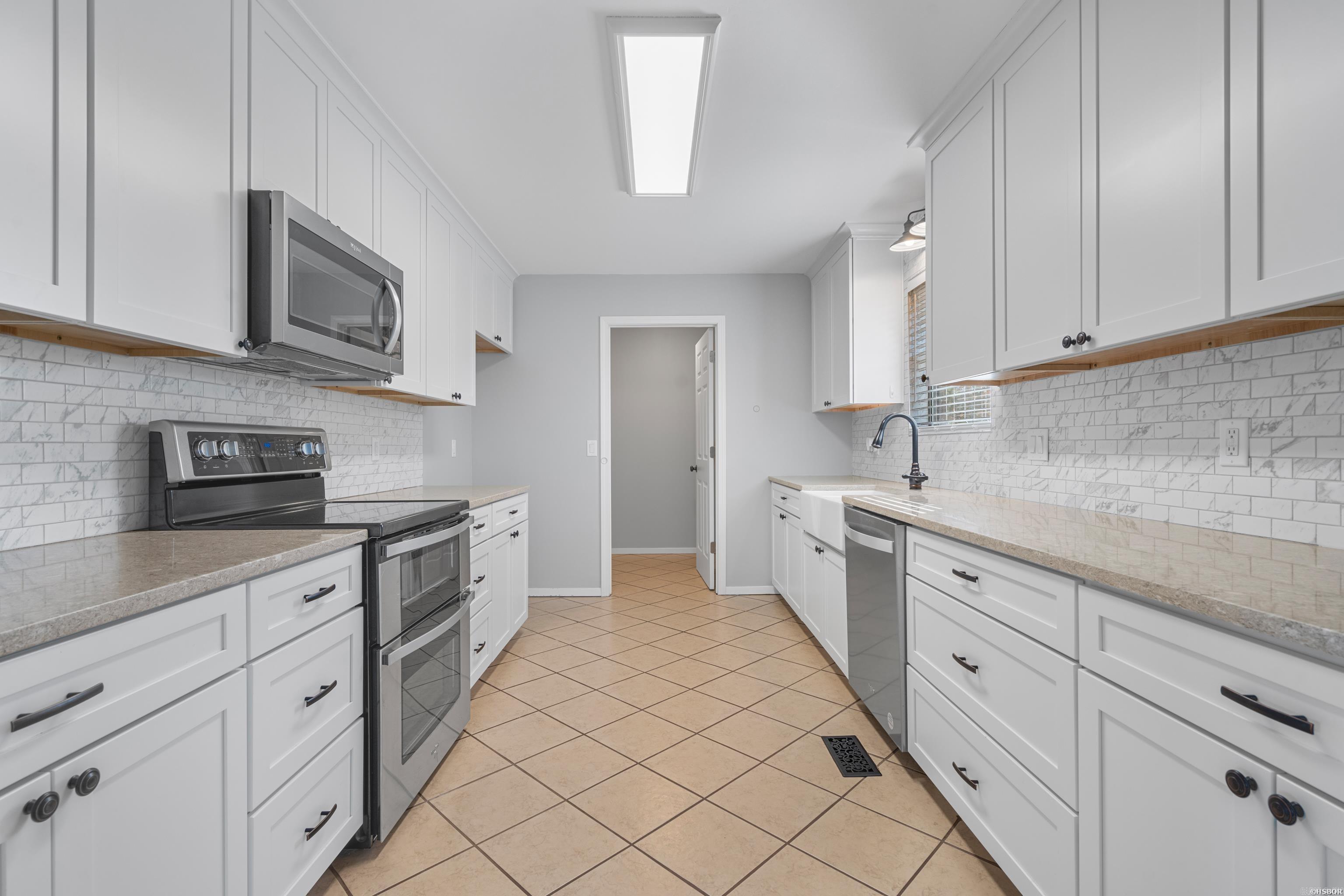 PINE MEADOWS - Residential