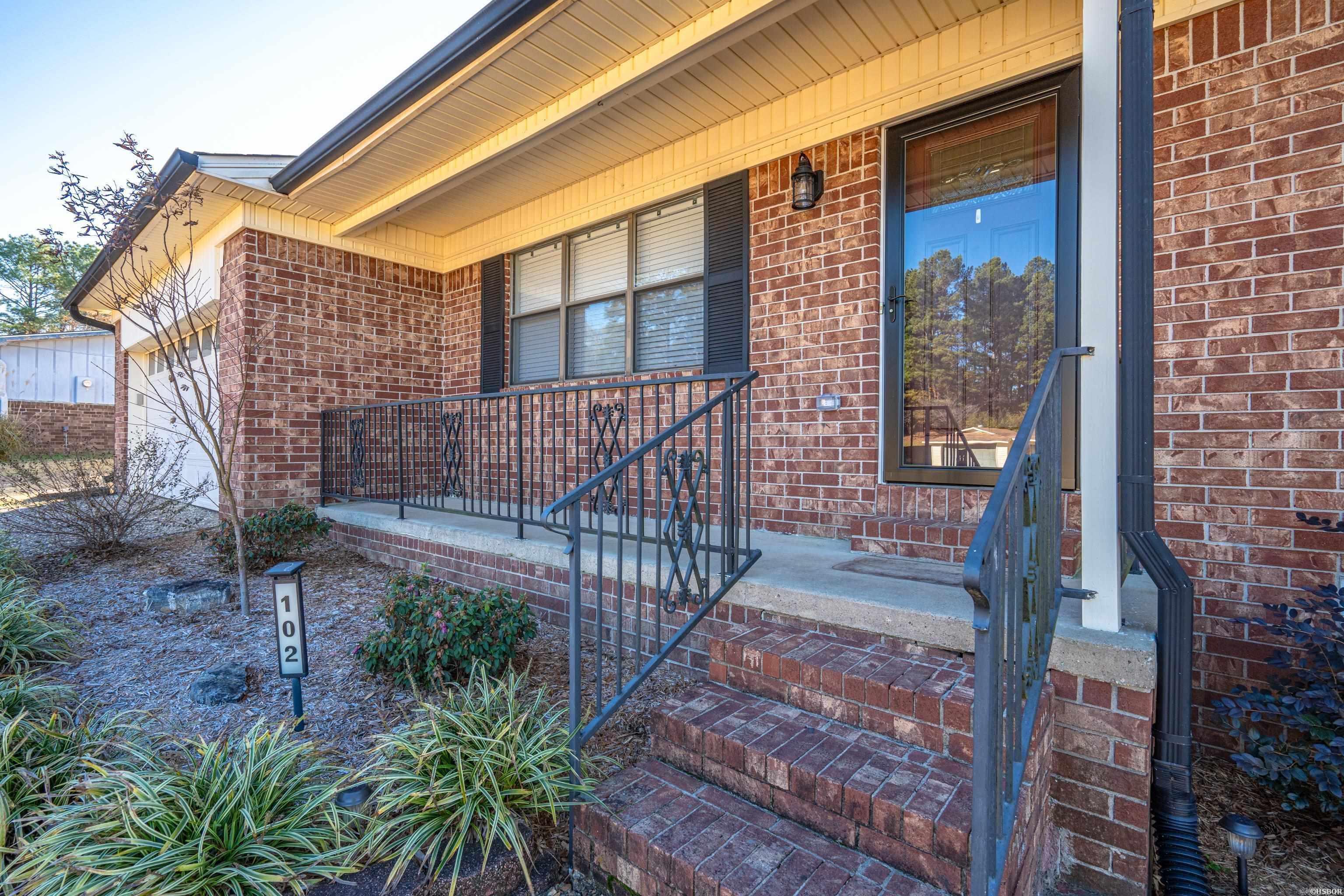 PINE MEADOWS - Residential