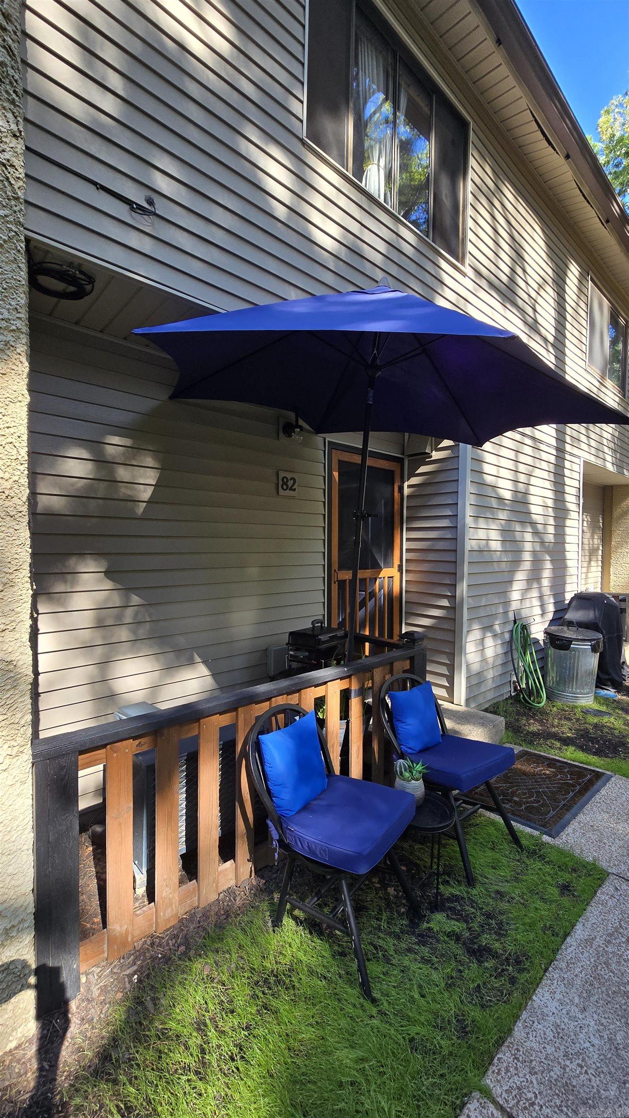 CHELSEA GLADE CONDO - Residential