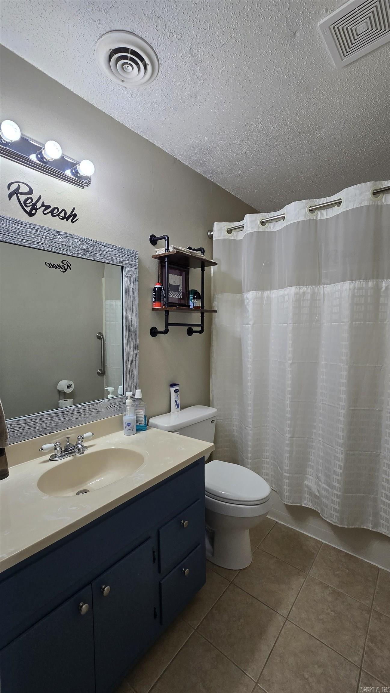 CHELSEA GLADE CONDO - Residential
