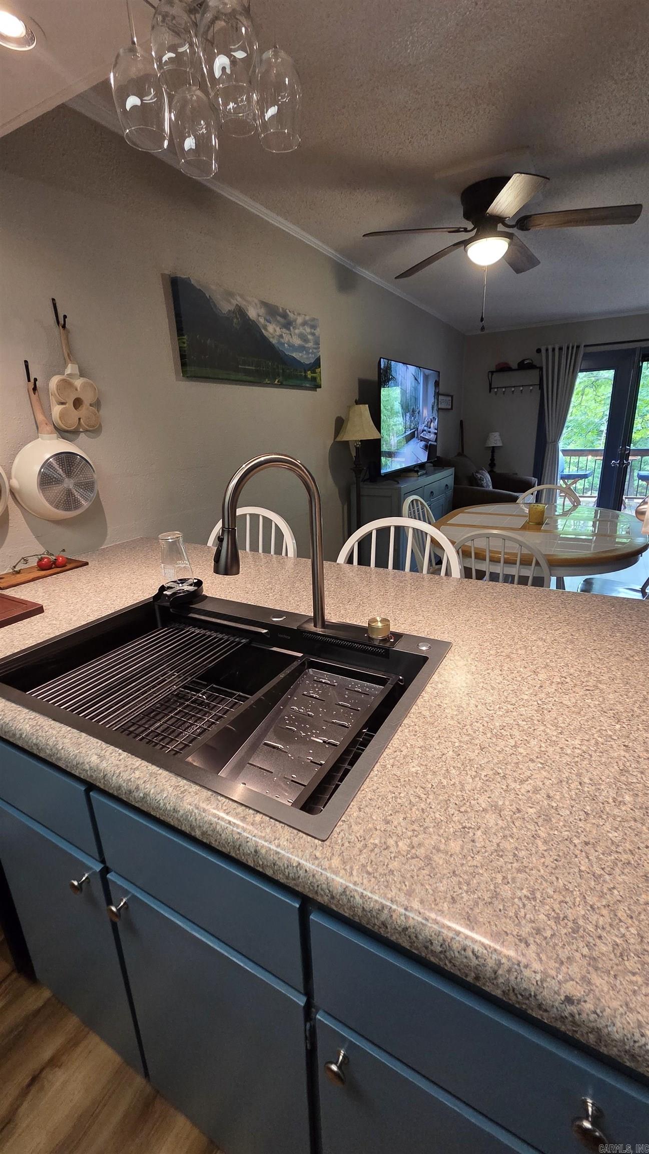 CHELSEA GLADE CONDO - Residential