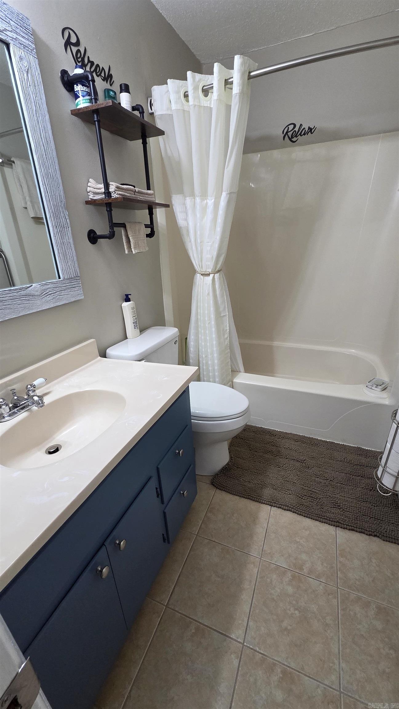 CHELSEA GLADE CONDO - Residential