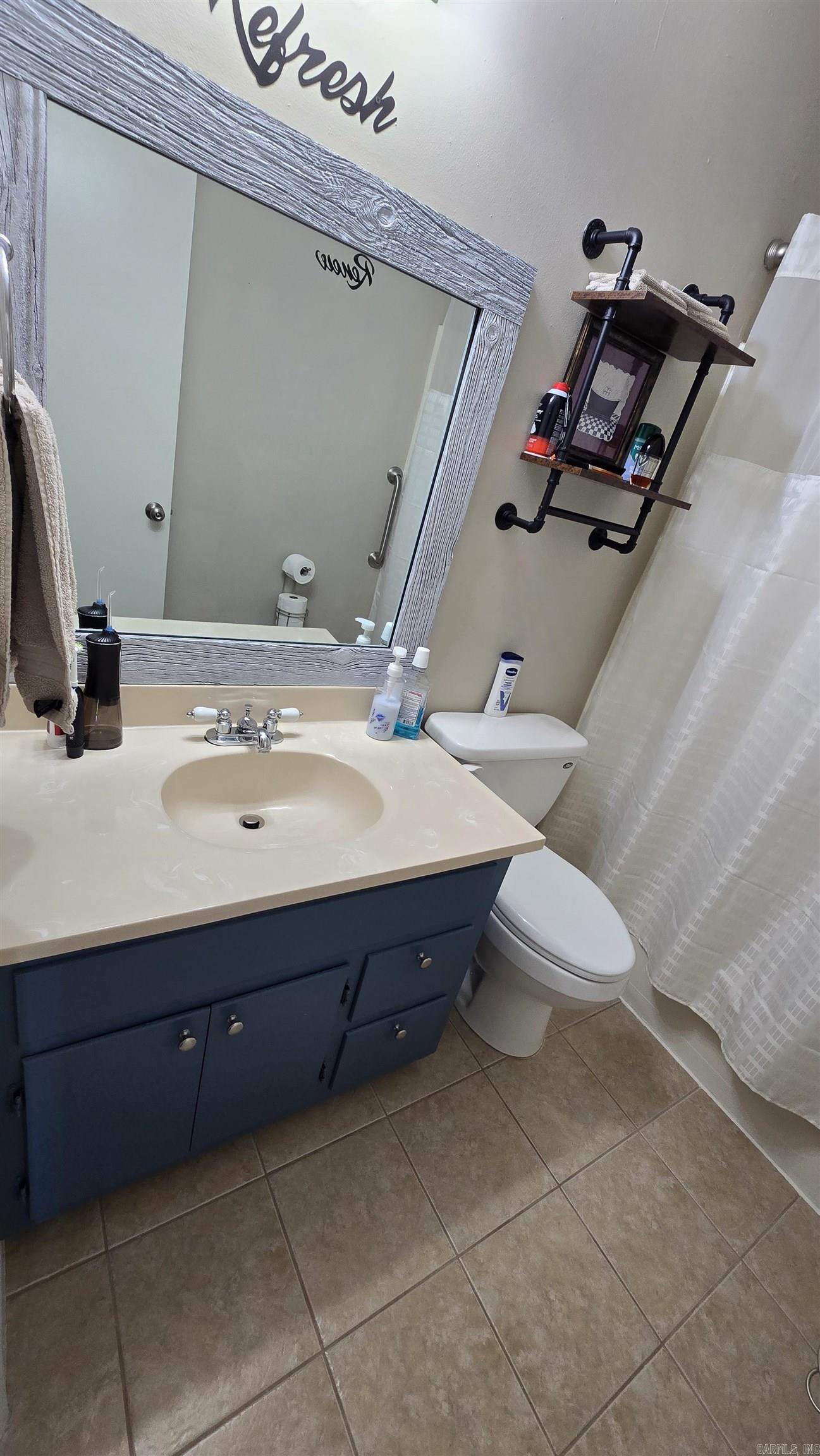 CHELSEA GLADE CONDO - Residential