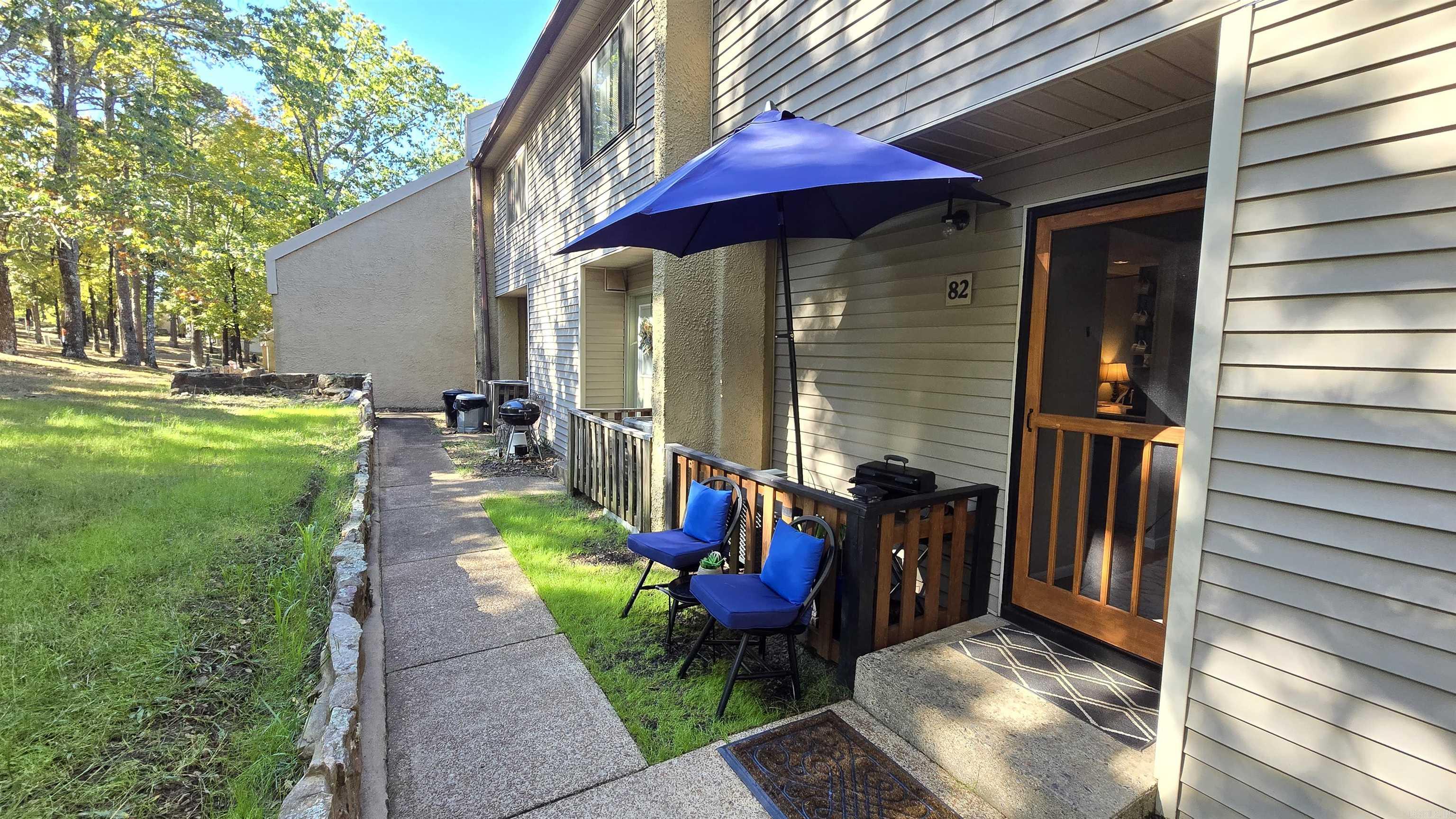 CHELSEA GLADE CONDO - Residential