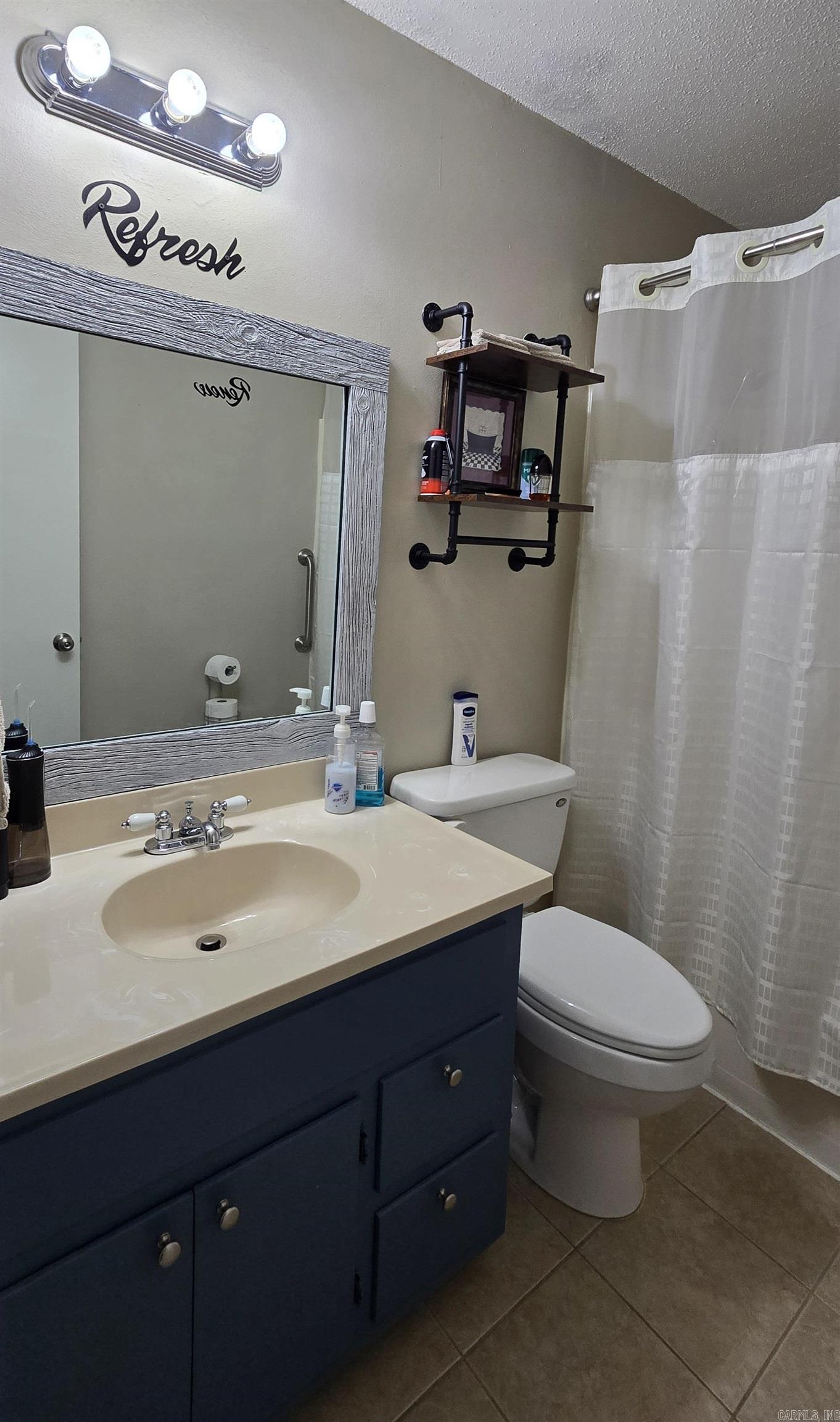 CHELSEA GLADE CONDO - Residential