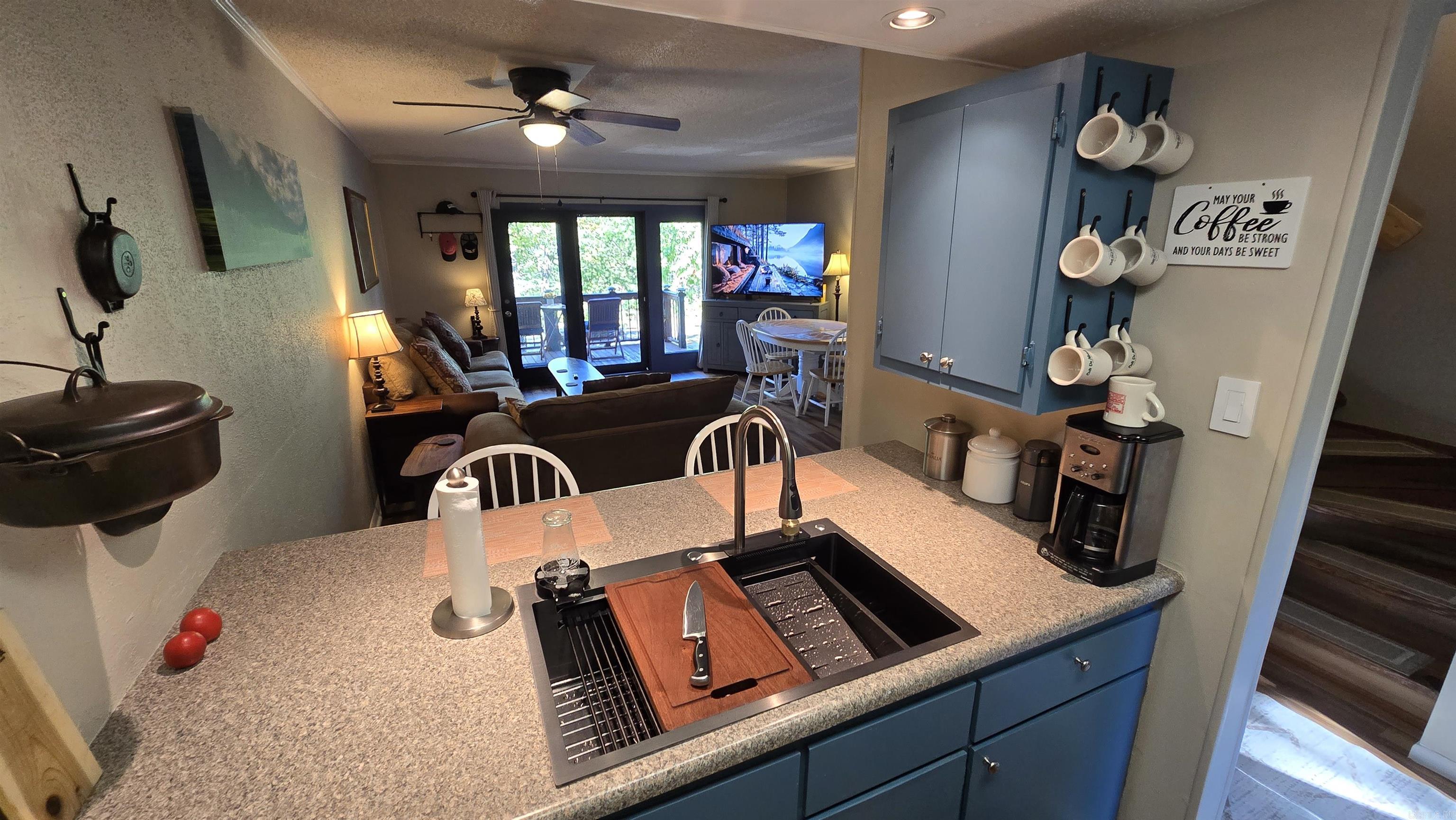 CHELSEA GLADE CONDO - Residential