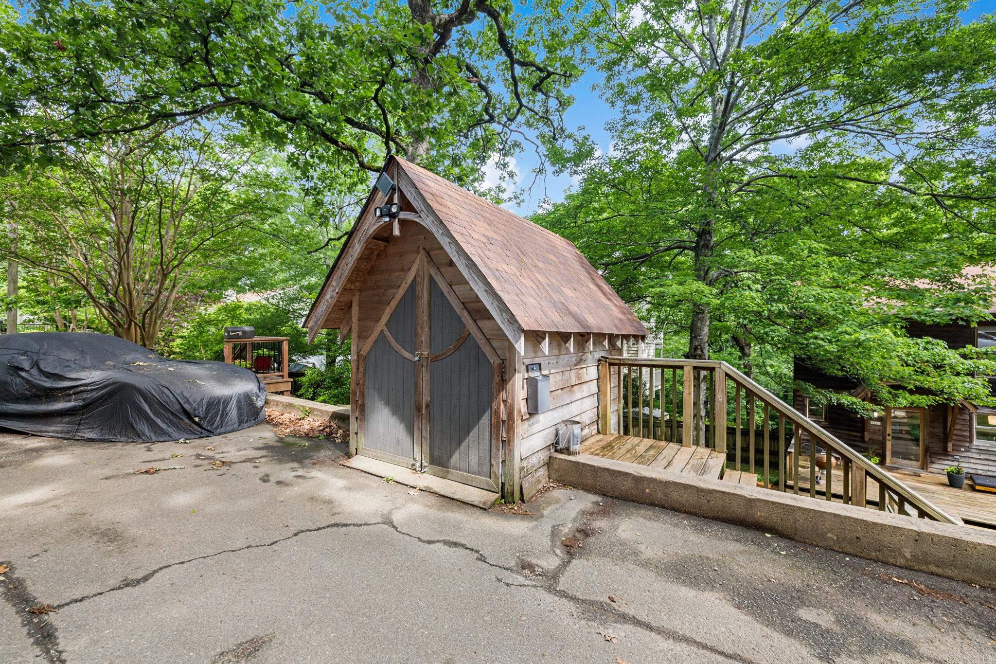 Hill Crest - Residential