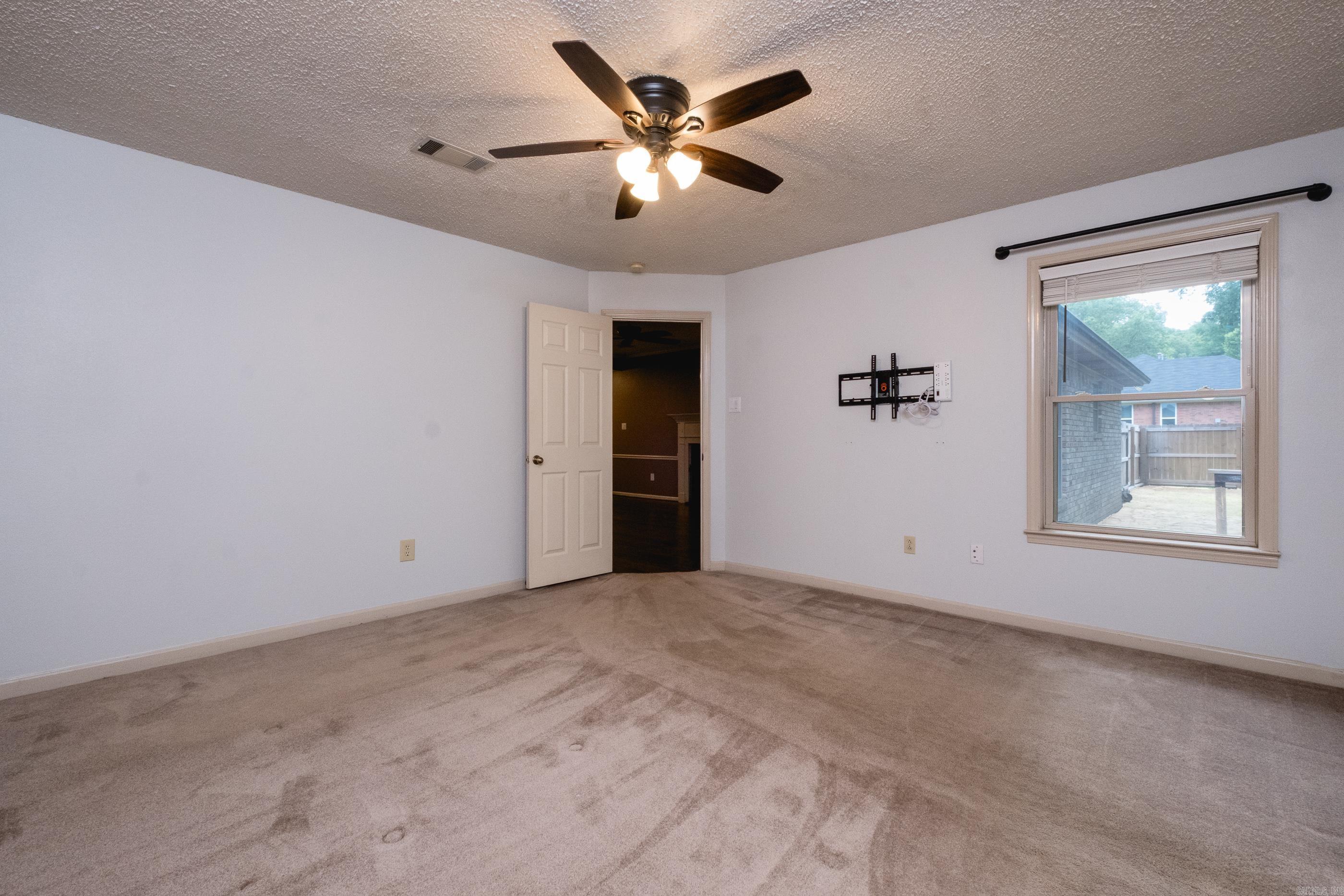 KRYSTAL KREEK - Residential