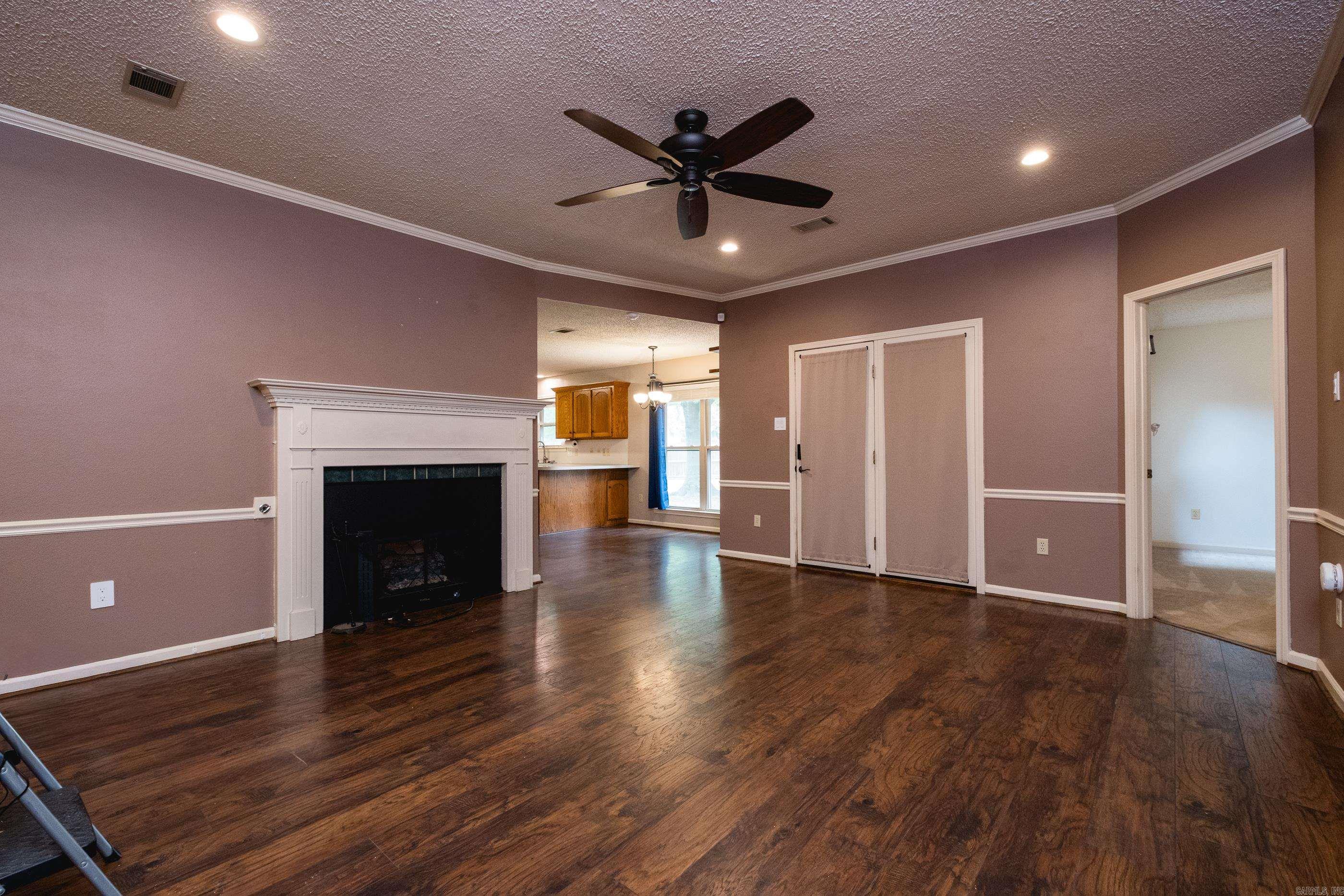 KRYSTAL KREEK - Residential