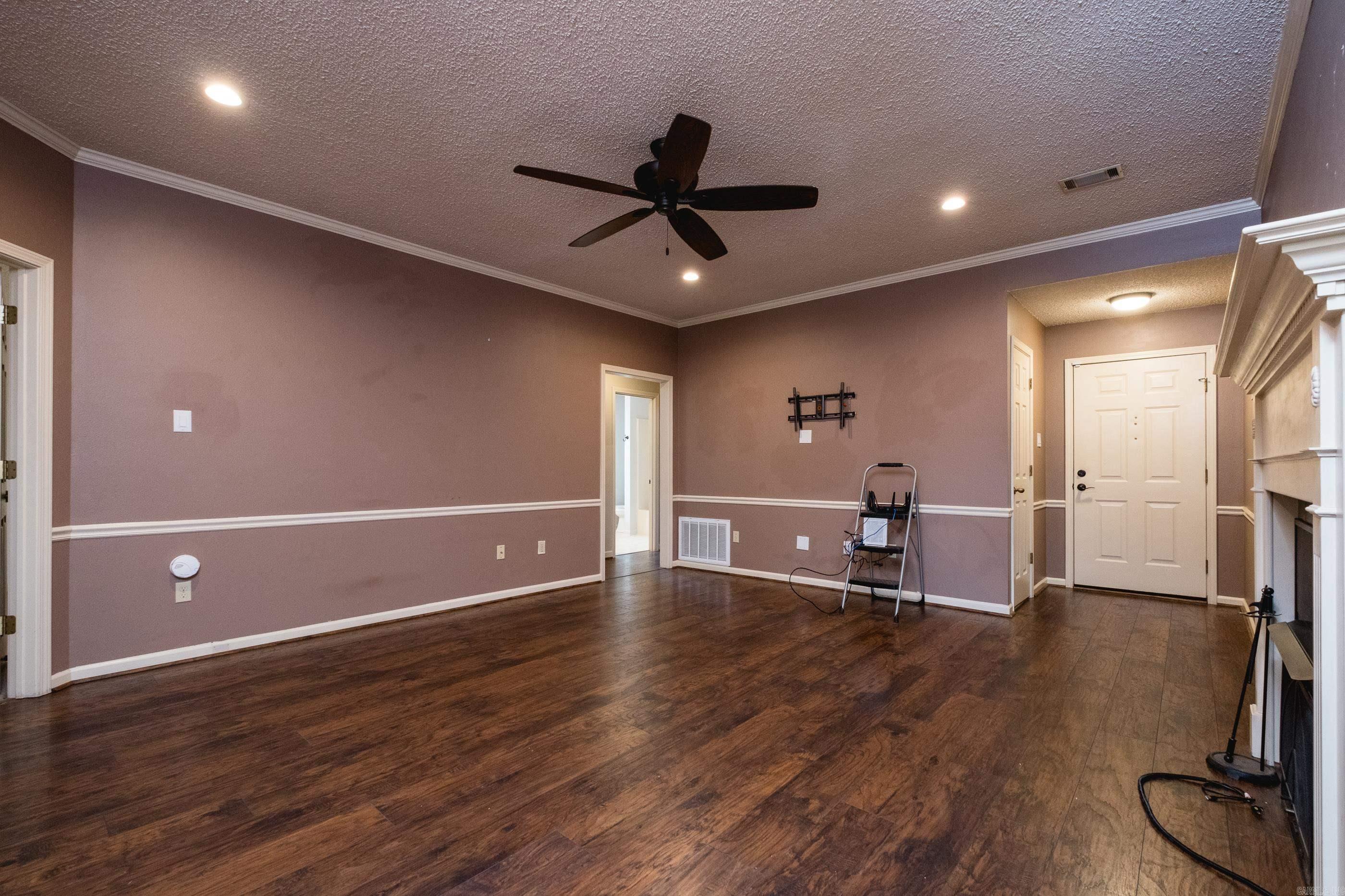 KRYSTAL KREEK - Residential