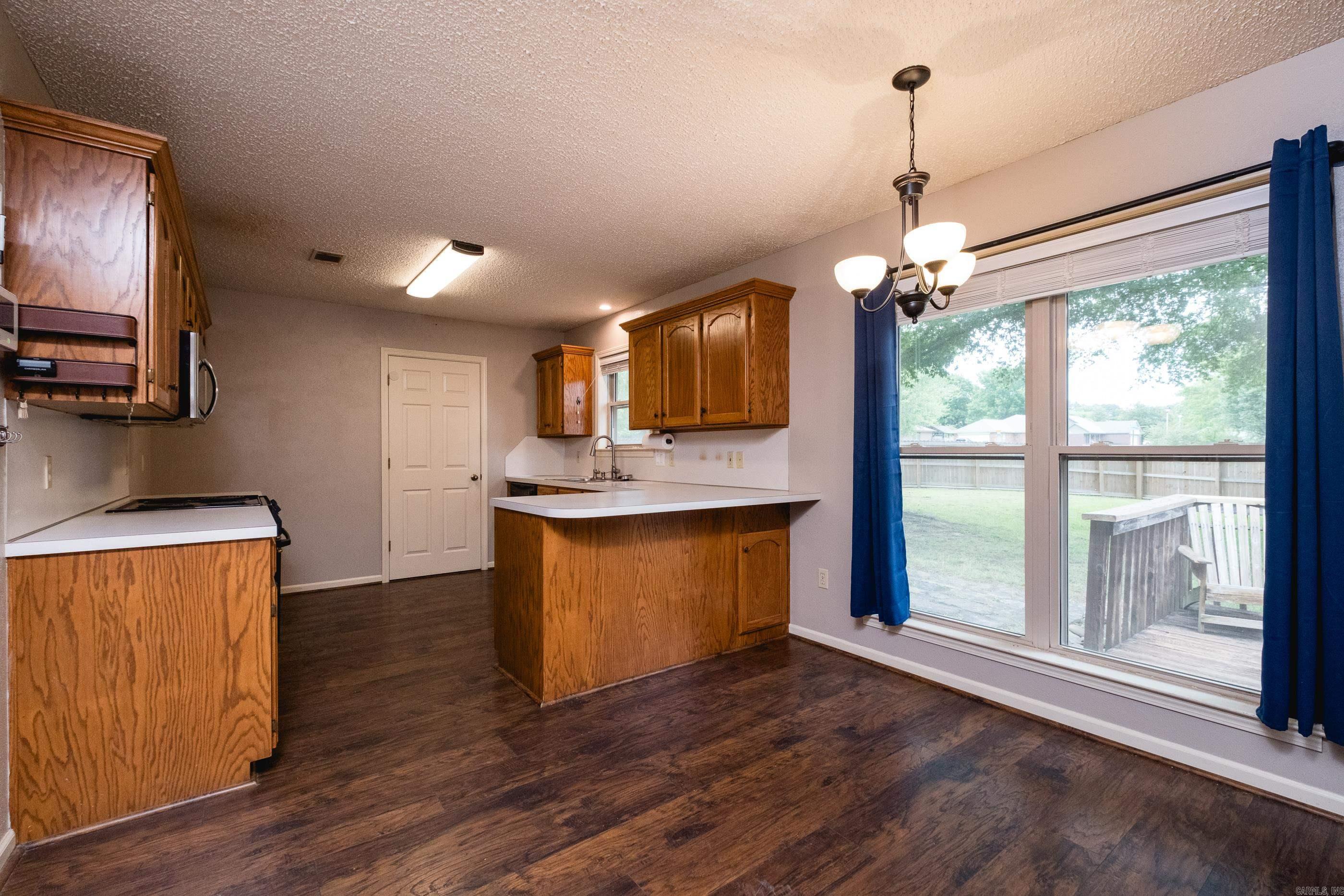 KRYSTAL KREEK - Residential