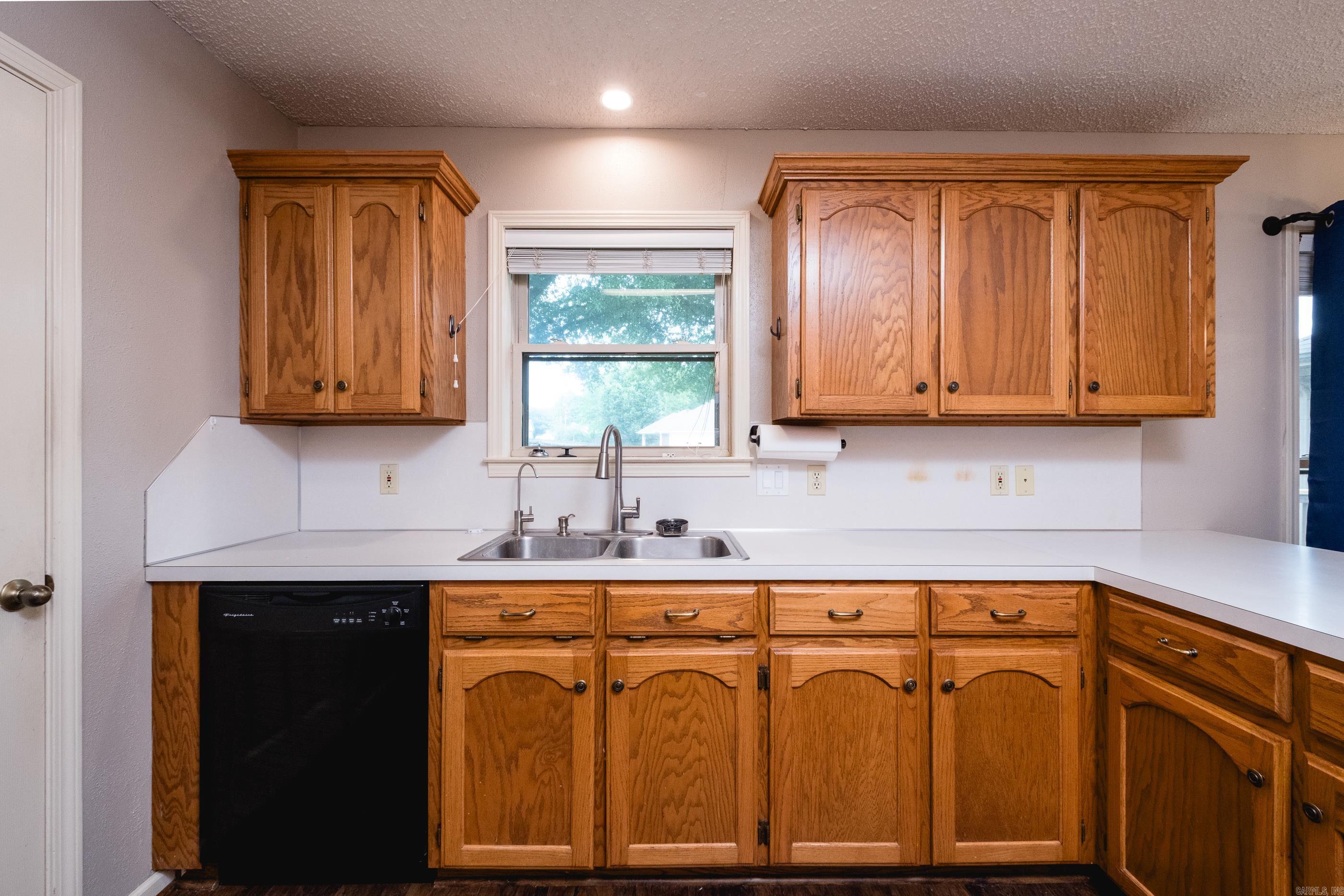 KRYSTAL KREEK - Residential