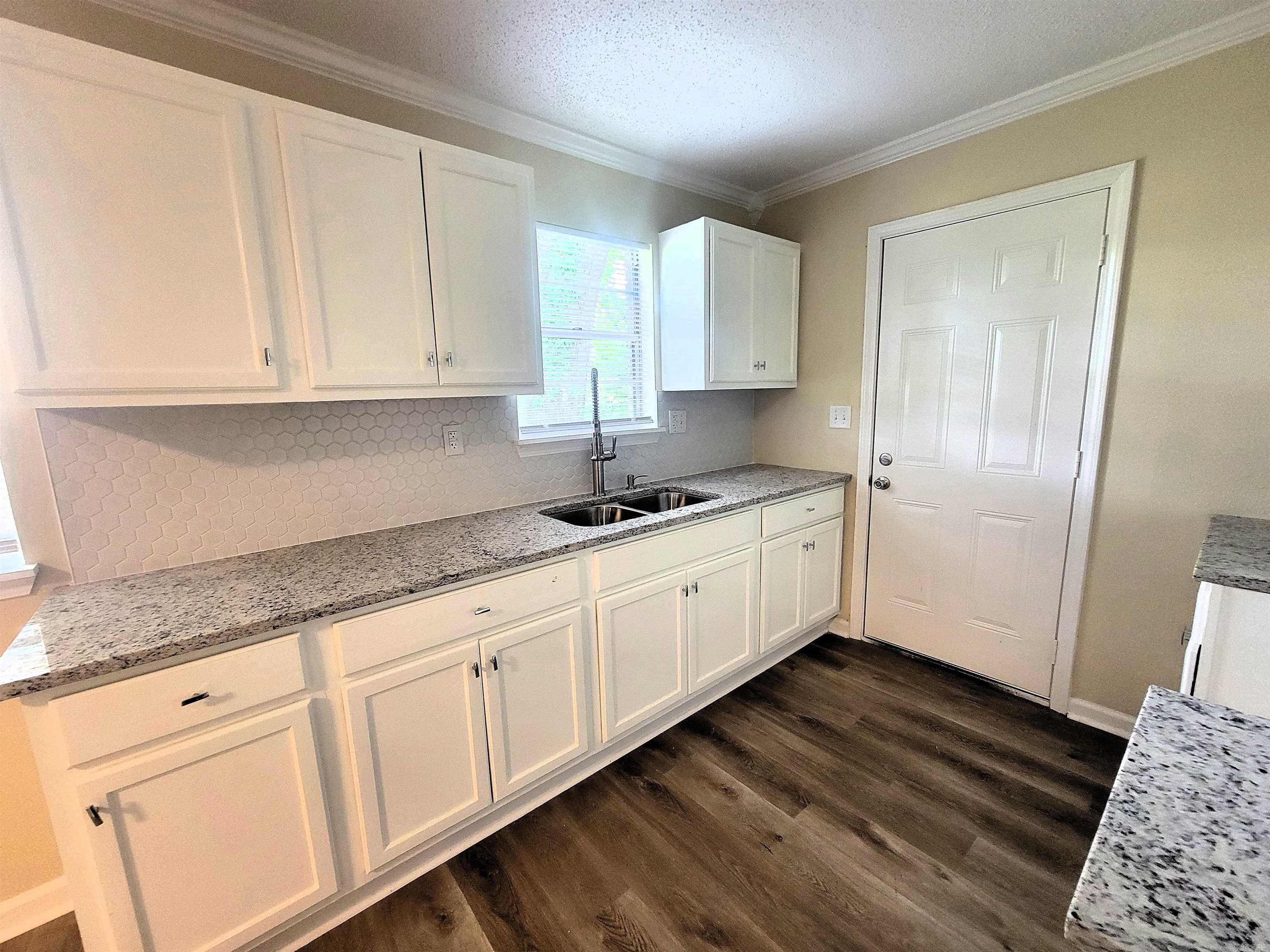 BELMONT - Residential