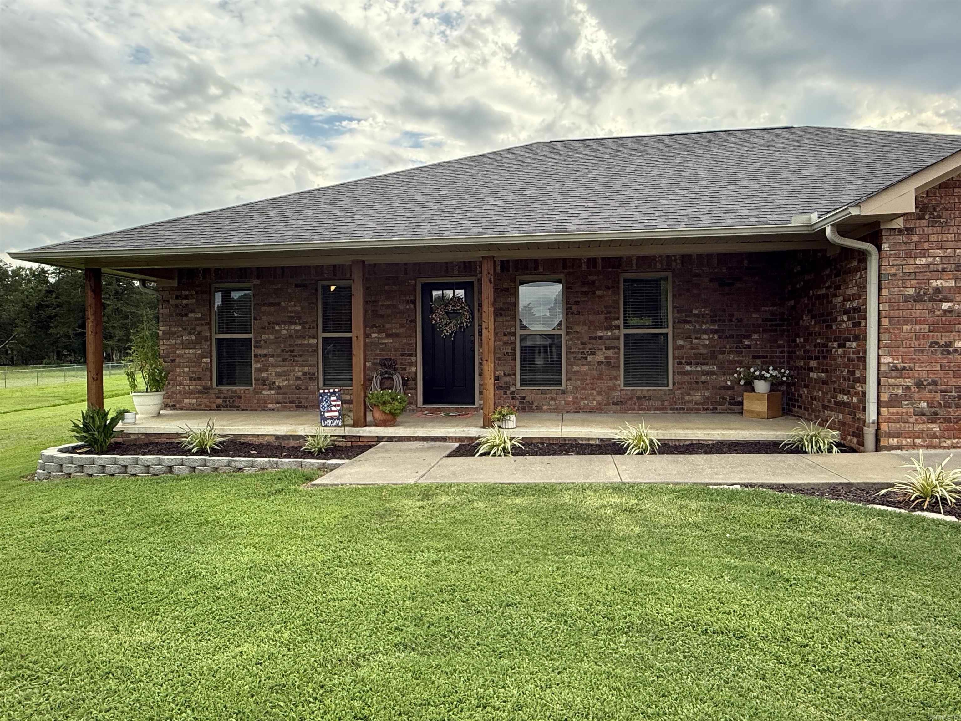 MEADOW WOOD ESTATES - Residential