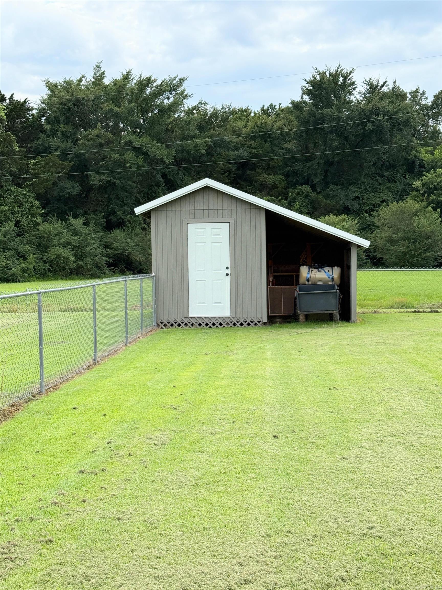 MEADOW WOOD ESTATES - Residential