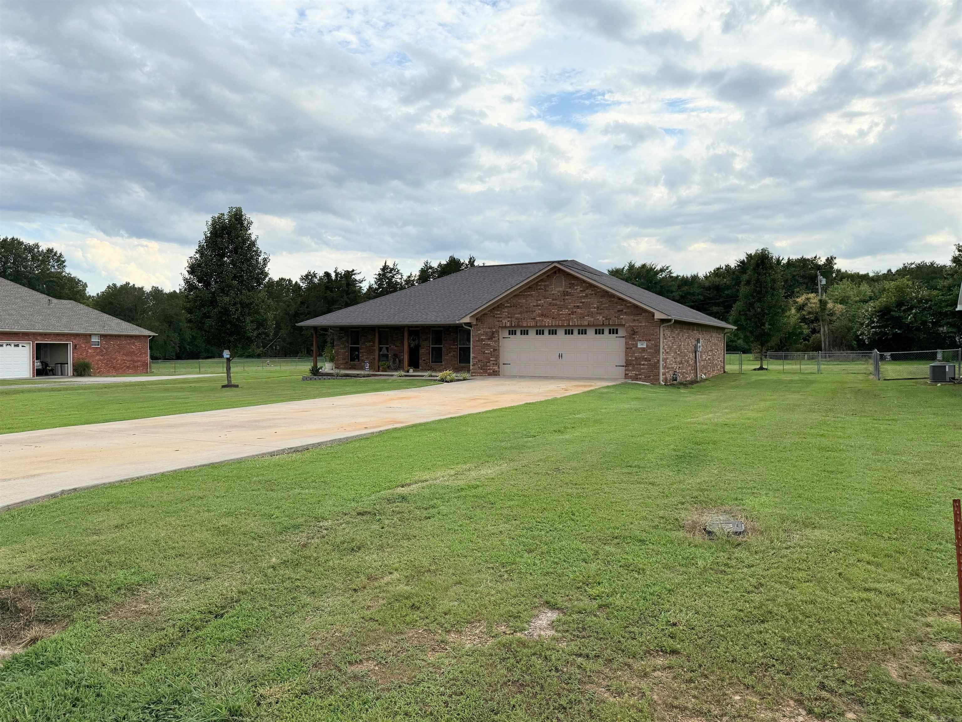 MEADOW WOOD ESTATES - Residential