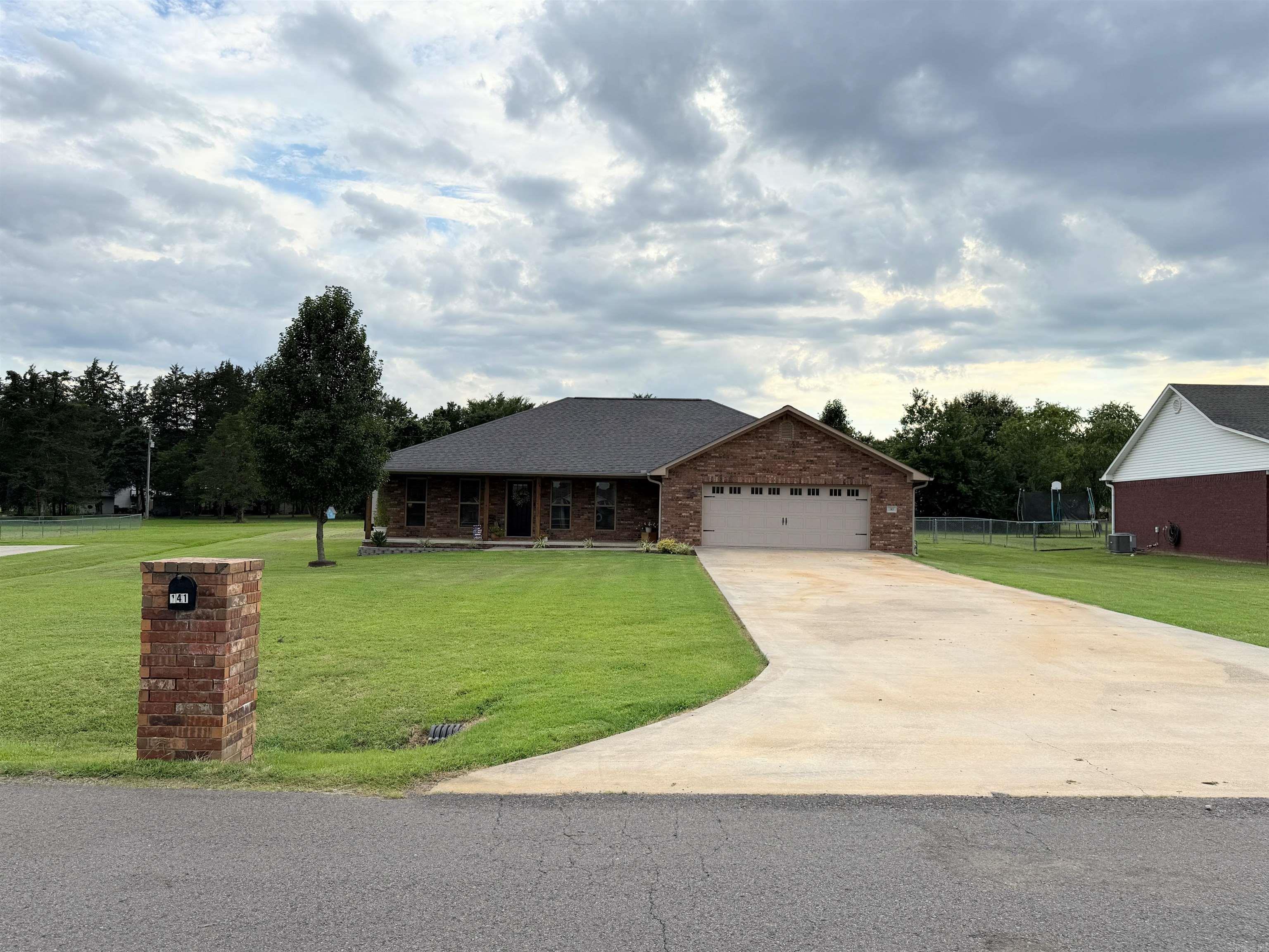 MEADOW WOOD ESTATES - Residential