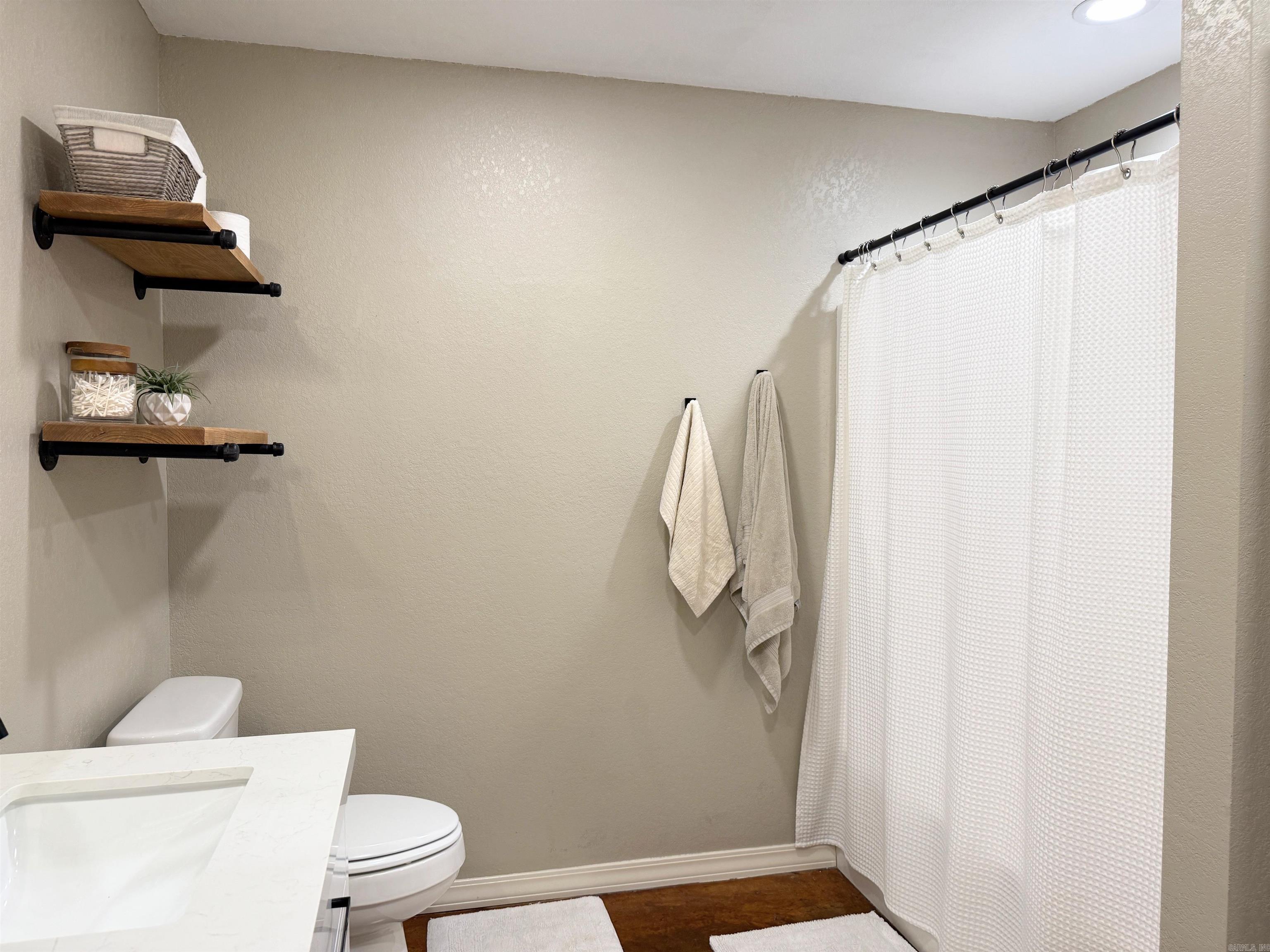 MEADOW WOOD ESTATES - Residential