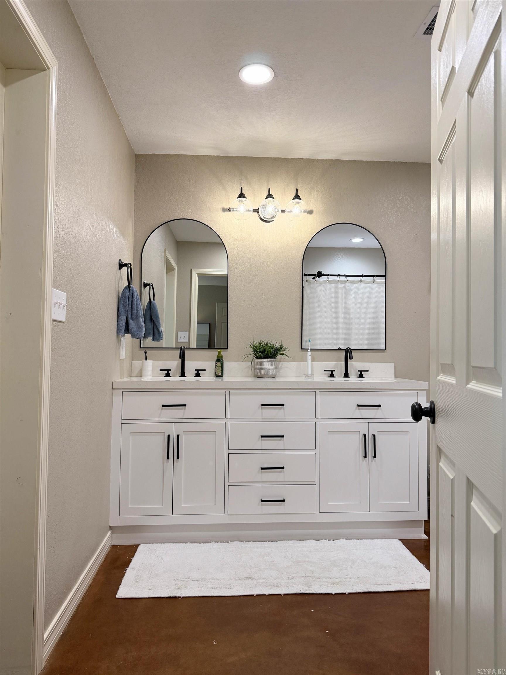 MEADOW WOOD ESTATES - Residential