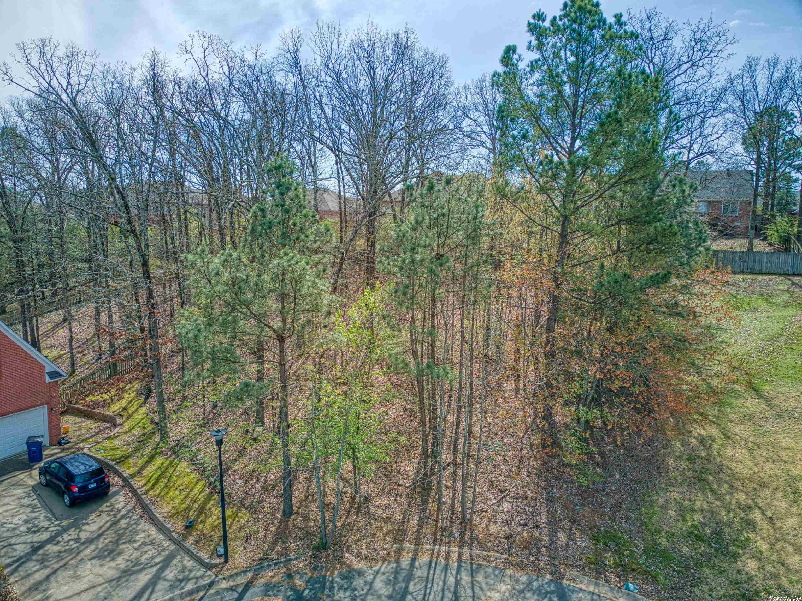 COUNTRY CLUB OF ARK THE - Land