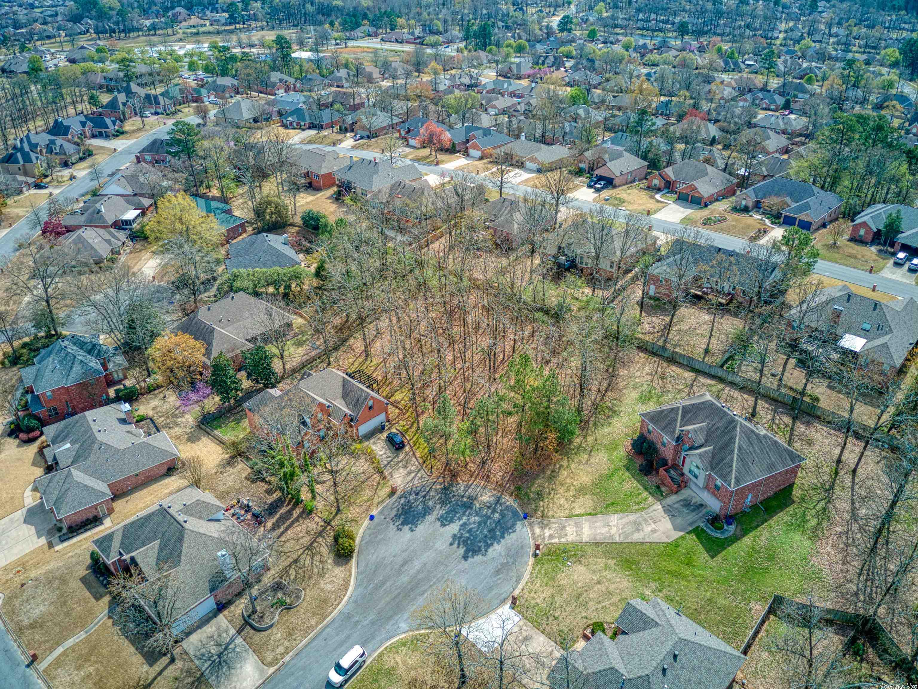 COUNTRY CLUB OF ARK THE - Land