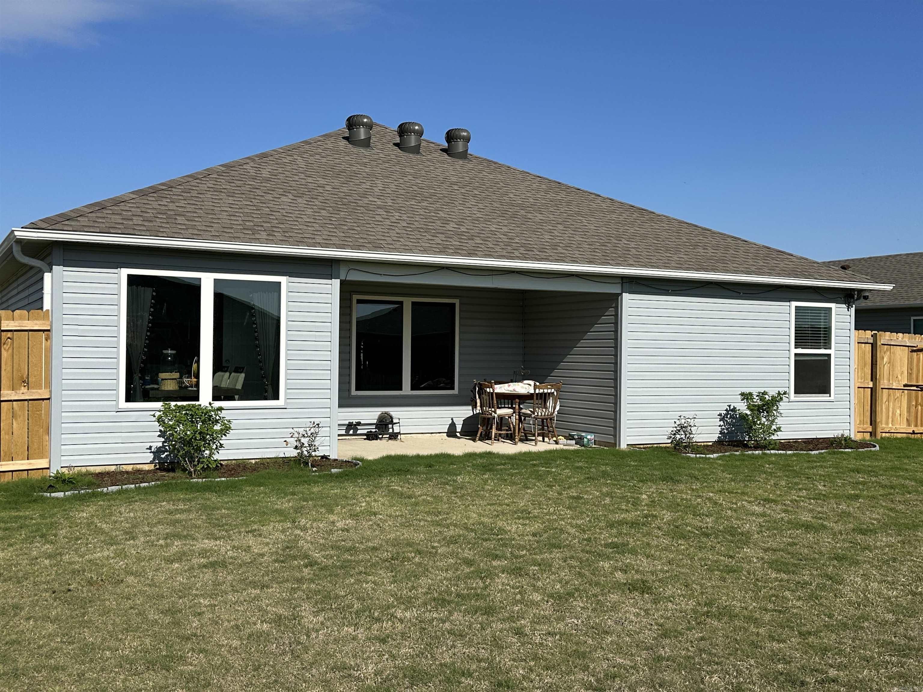 BOSTON PROPER SUB - Residential