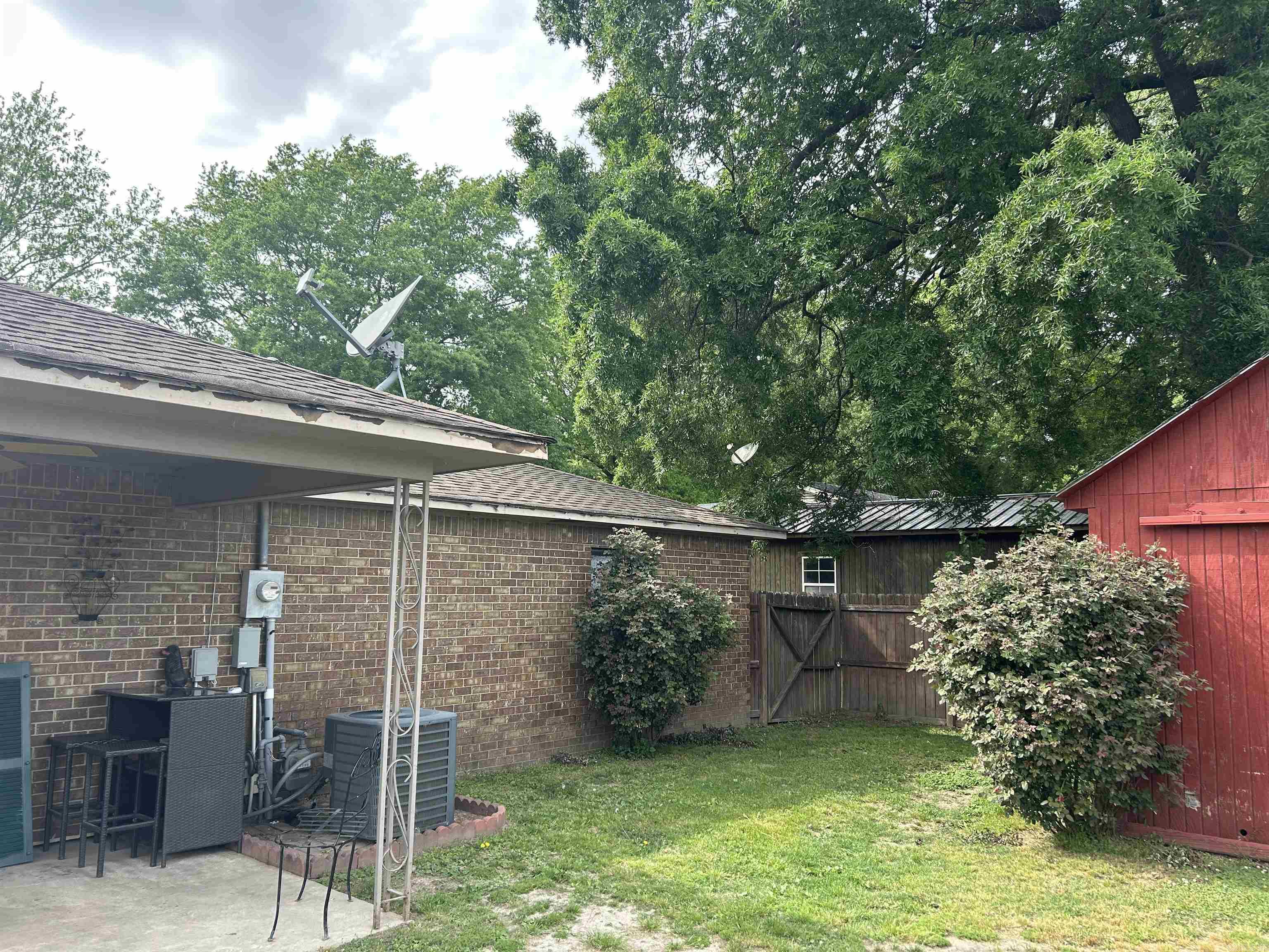 RUTH MEYER - Residential