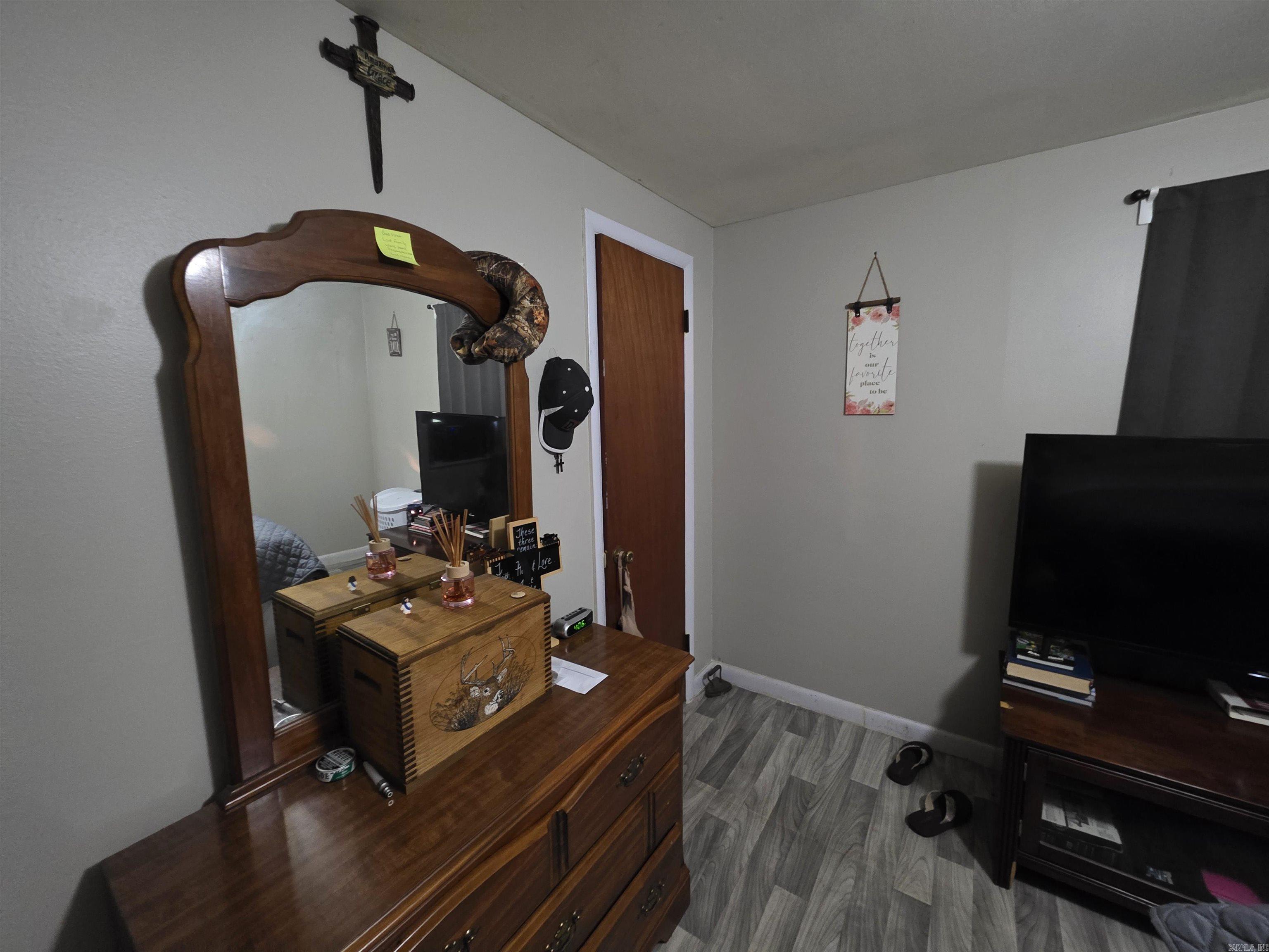 Halls Second - Residential