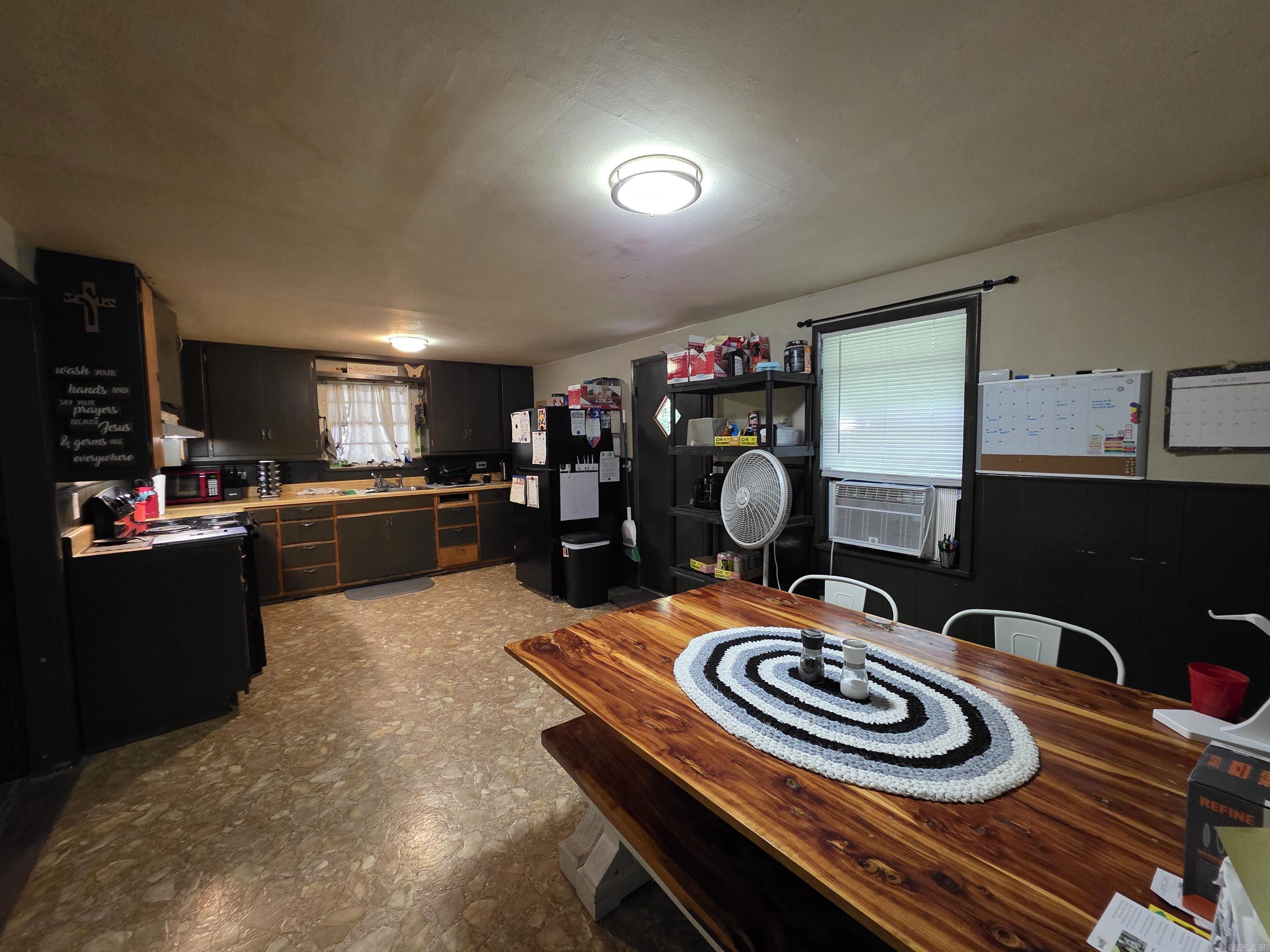 Halls Second - Residential