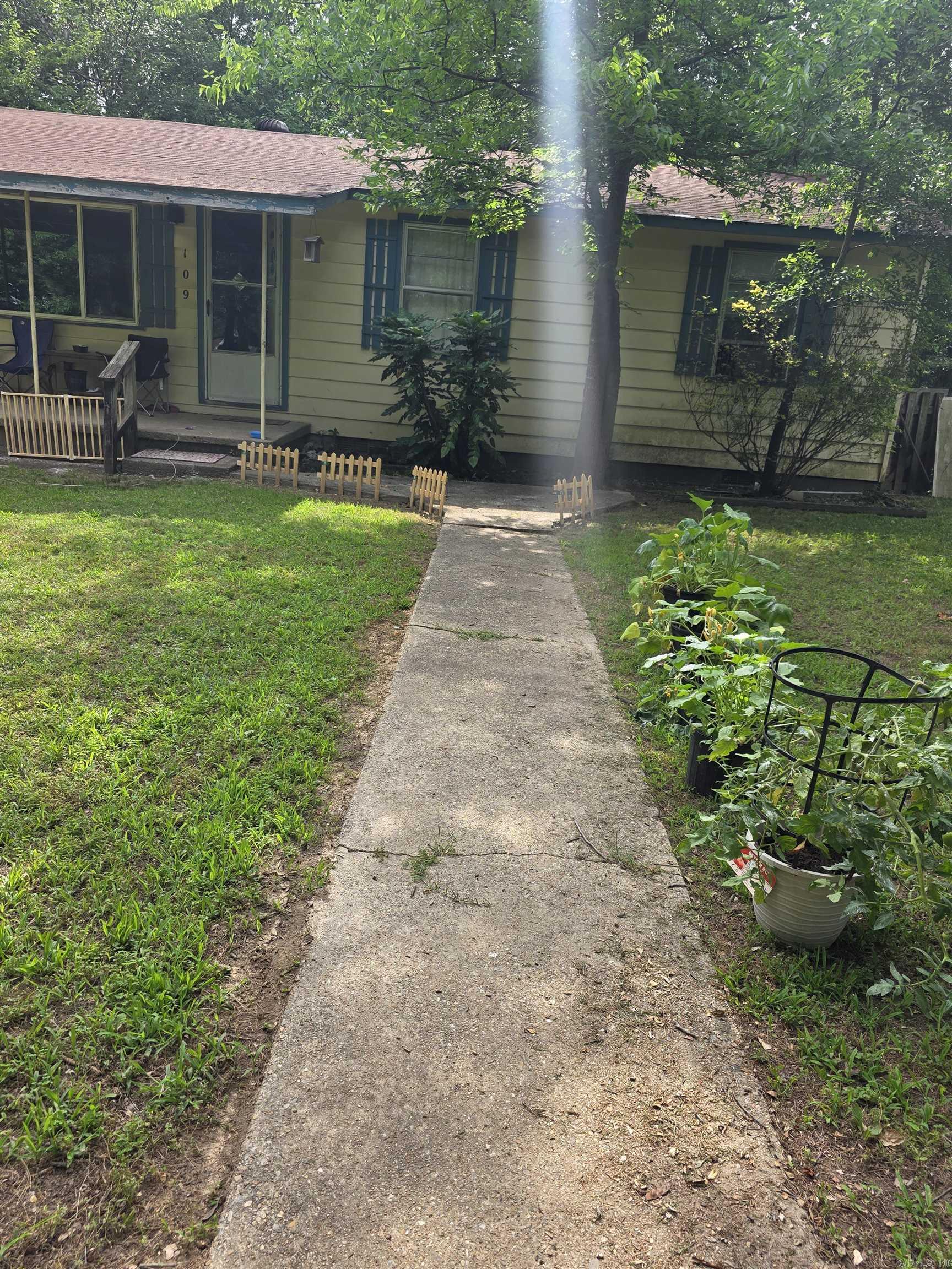 Halls Second - Residential