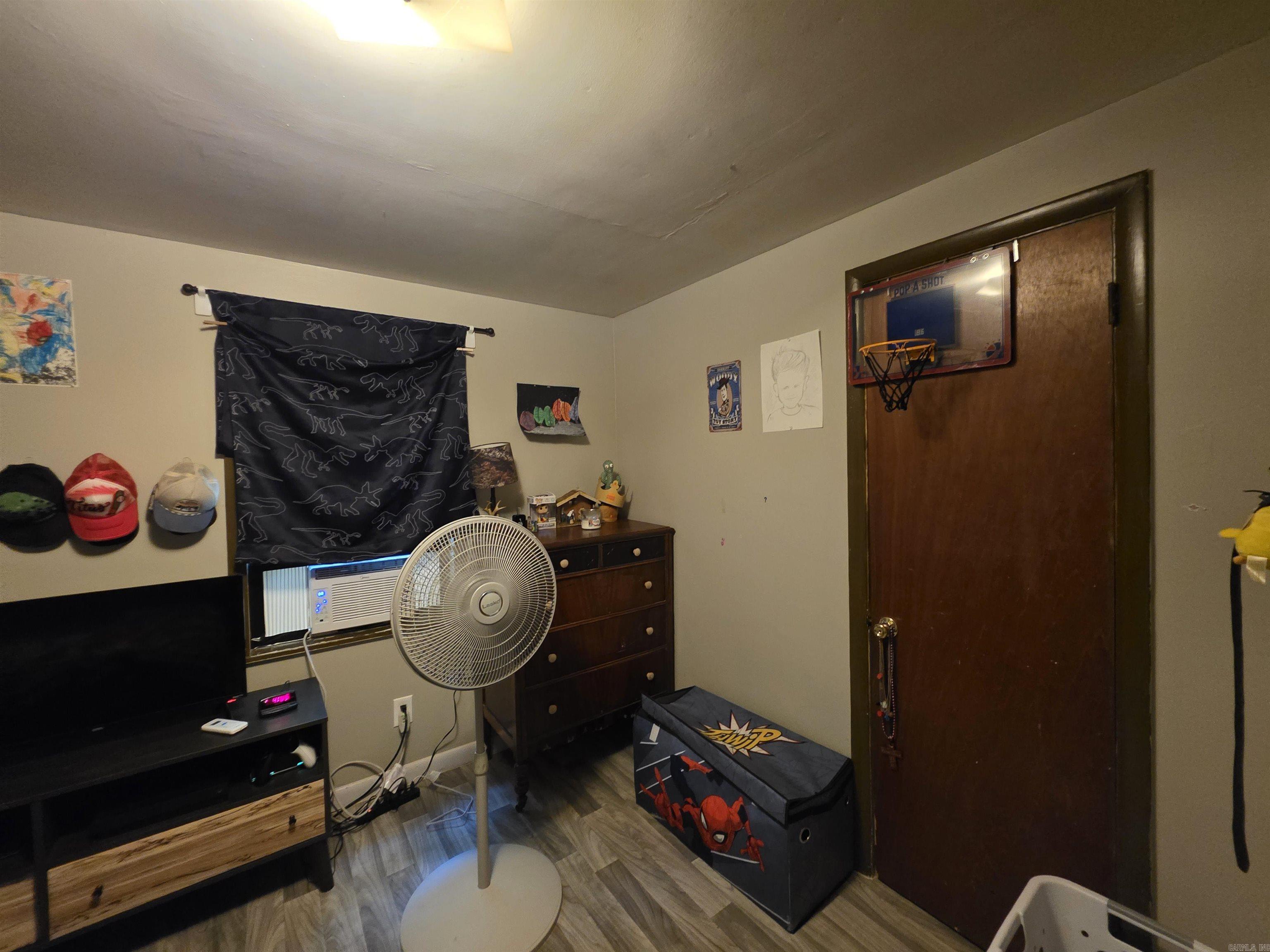 Halls Second - Residential