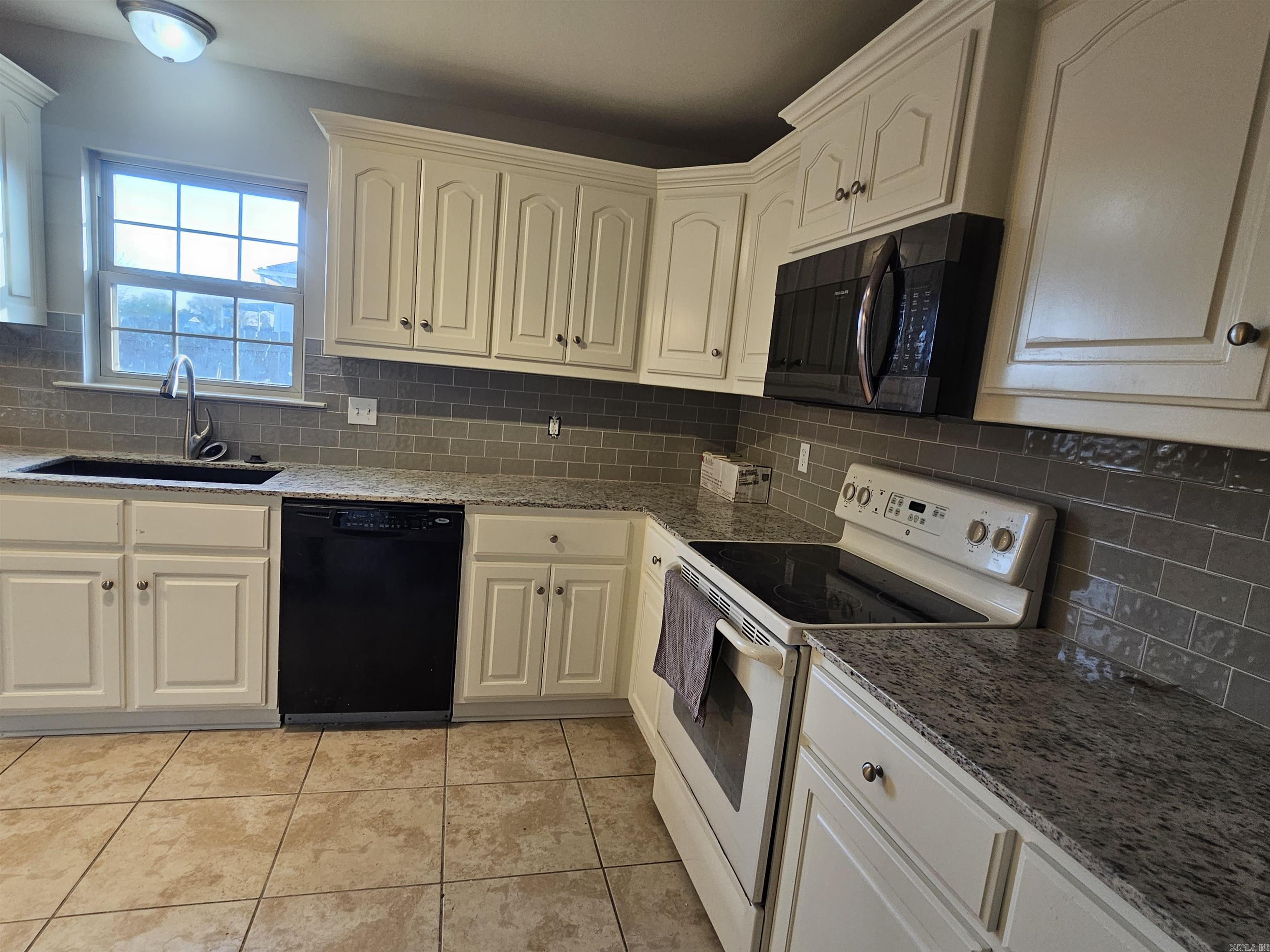 ORCHARD HOLLOW ESTATES - Residential