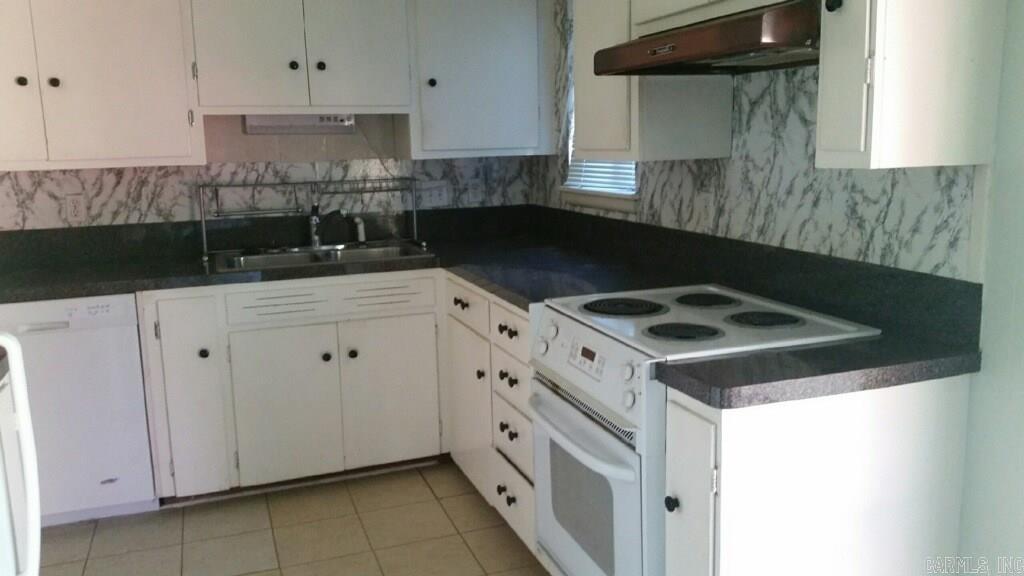 Ellis Acres - Residential Lease