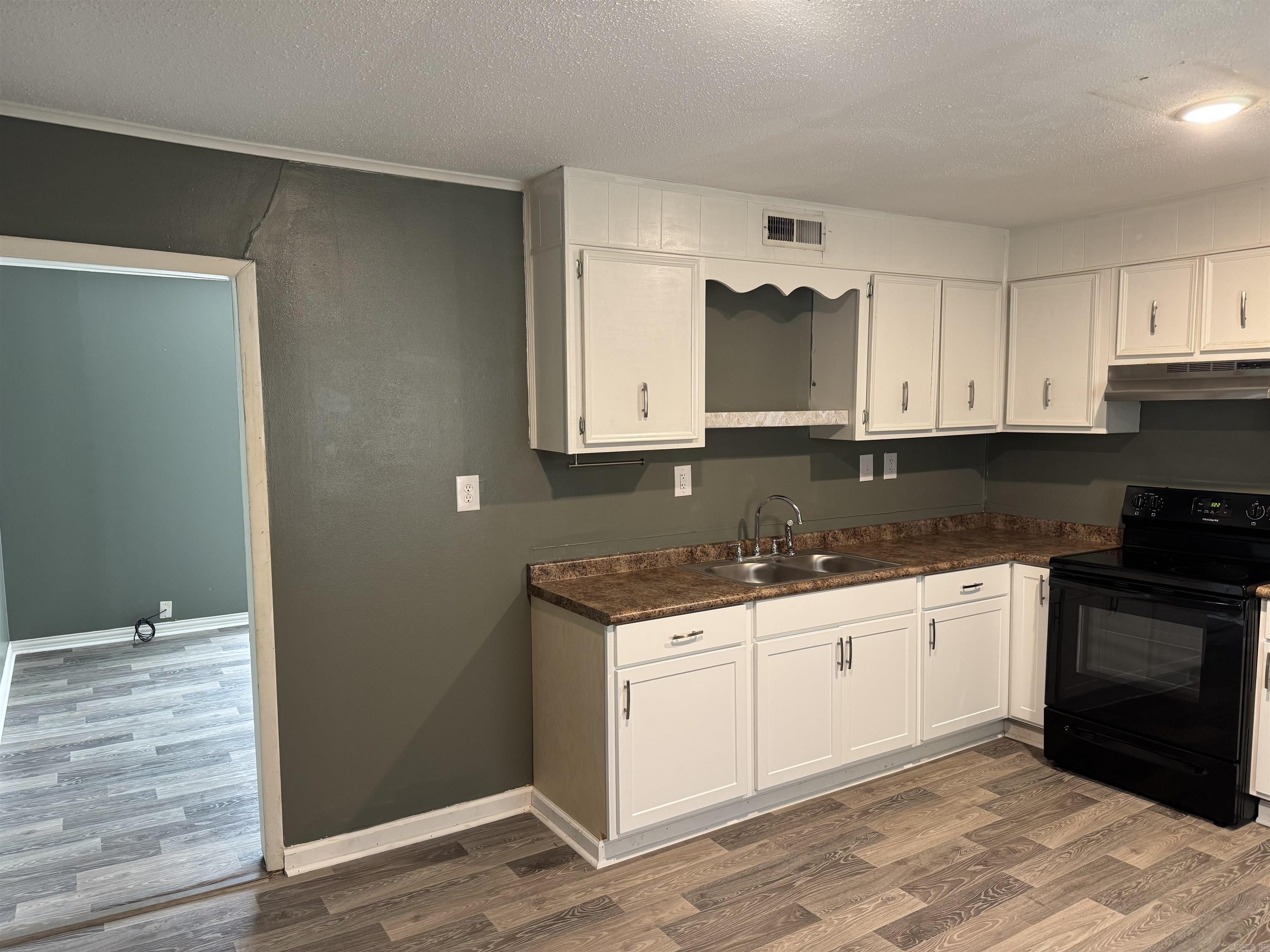 SHADY ACRES - Residential