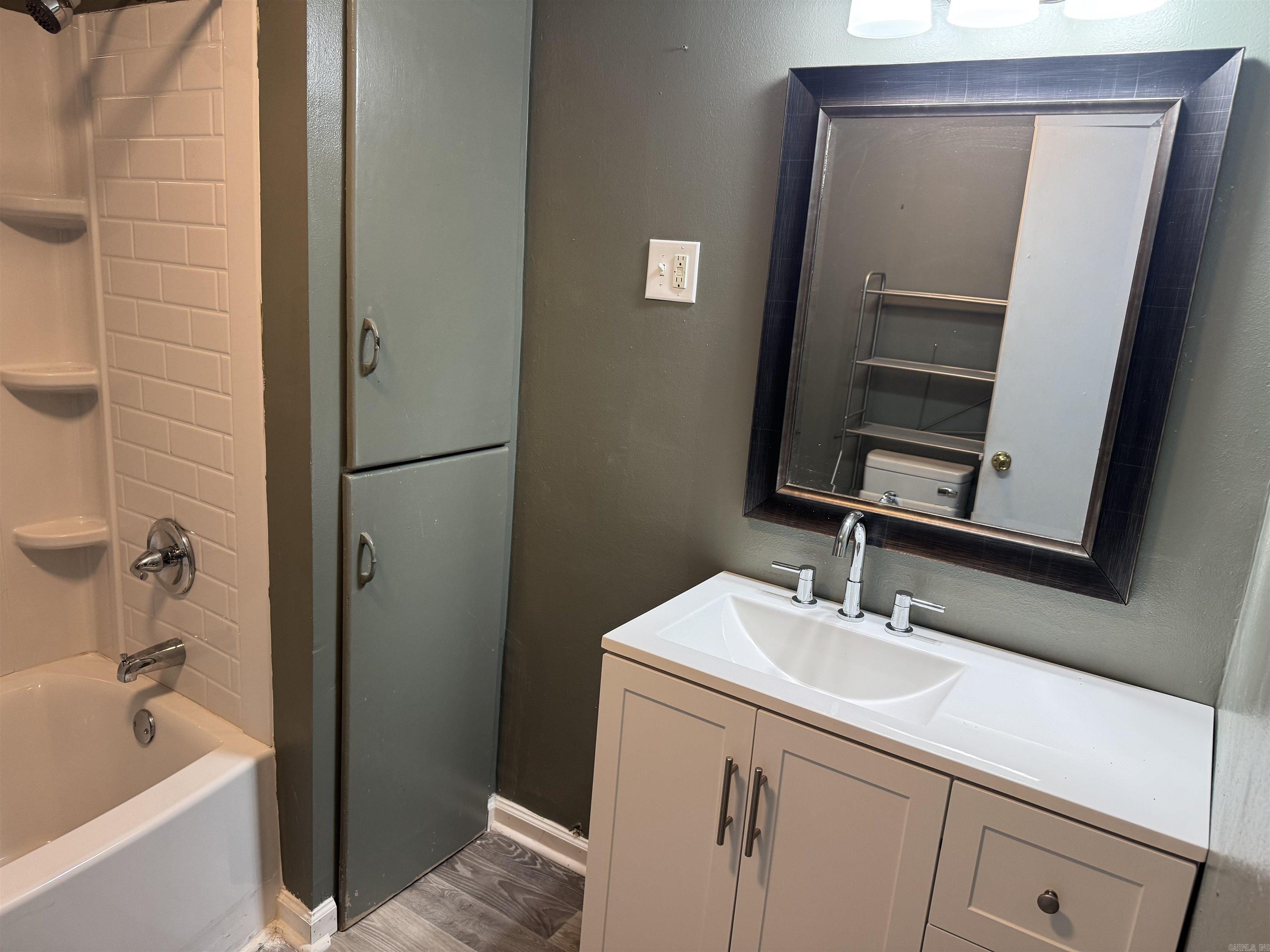 SHADY ACRES - Residential