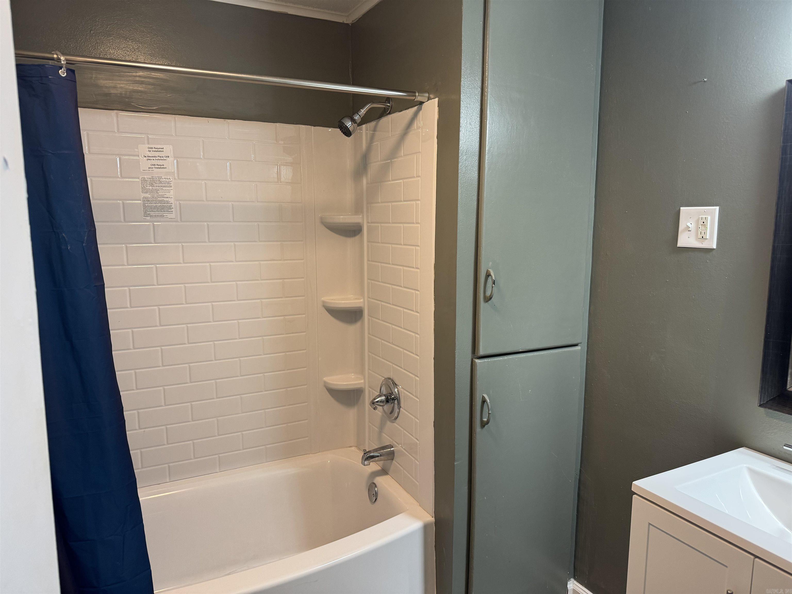 SHADY ACRES - Residential