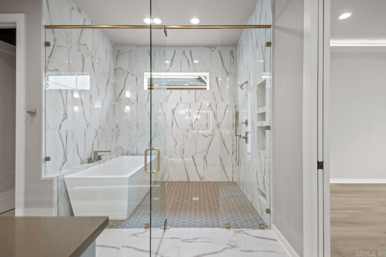 CHENAL VALLEY ABINGTON COURT - Residential