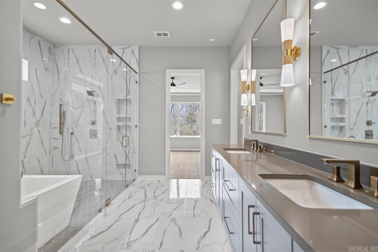 CHENAL VALLEY ABINGTON COURT - Residential