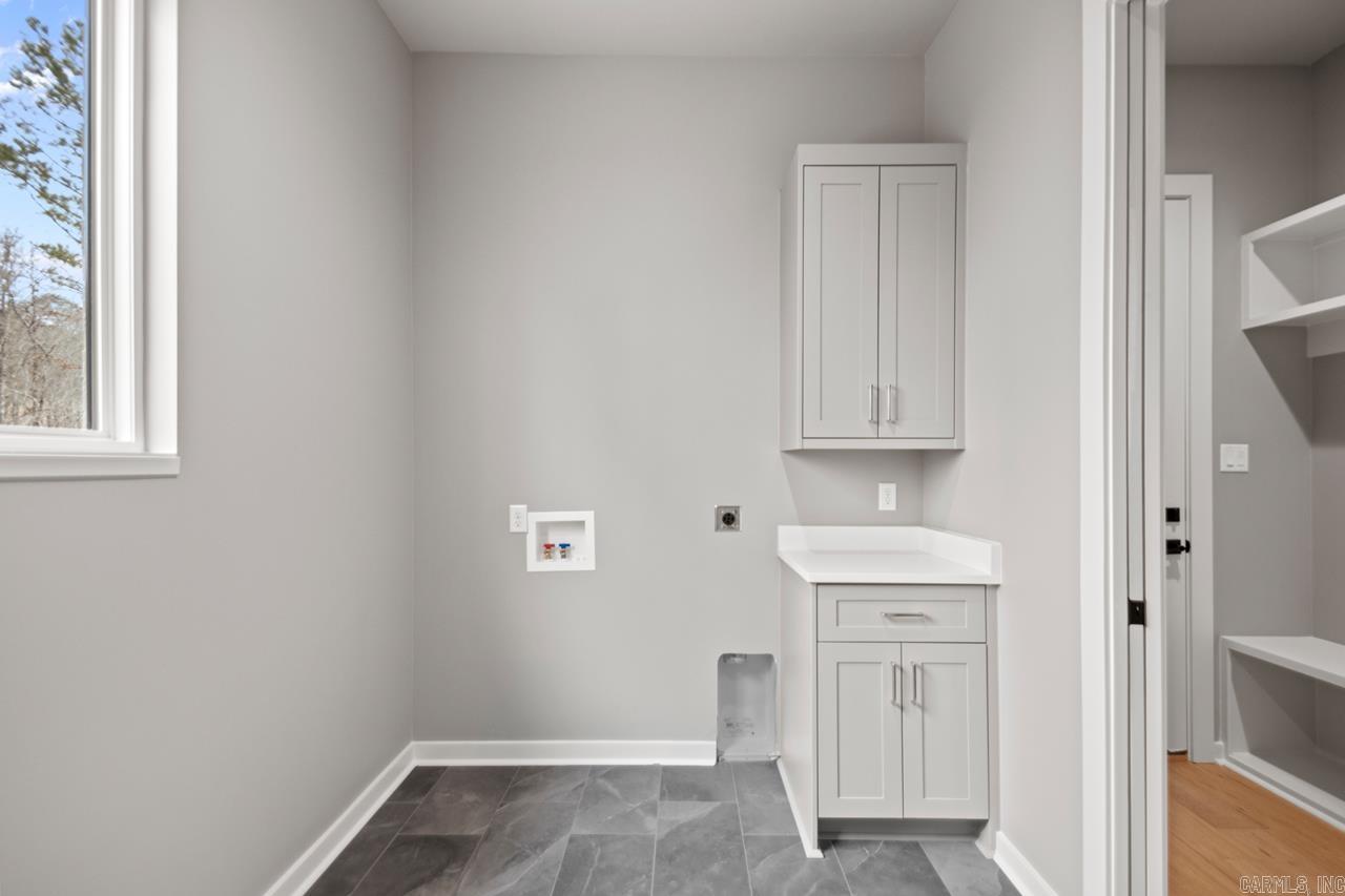 CHENAL VALLEY ABINGTON COURT - Residential