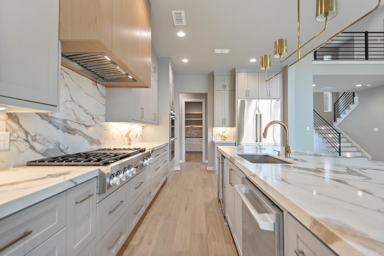 CHENAL VALLEY ABINGTON COURT - Residential