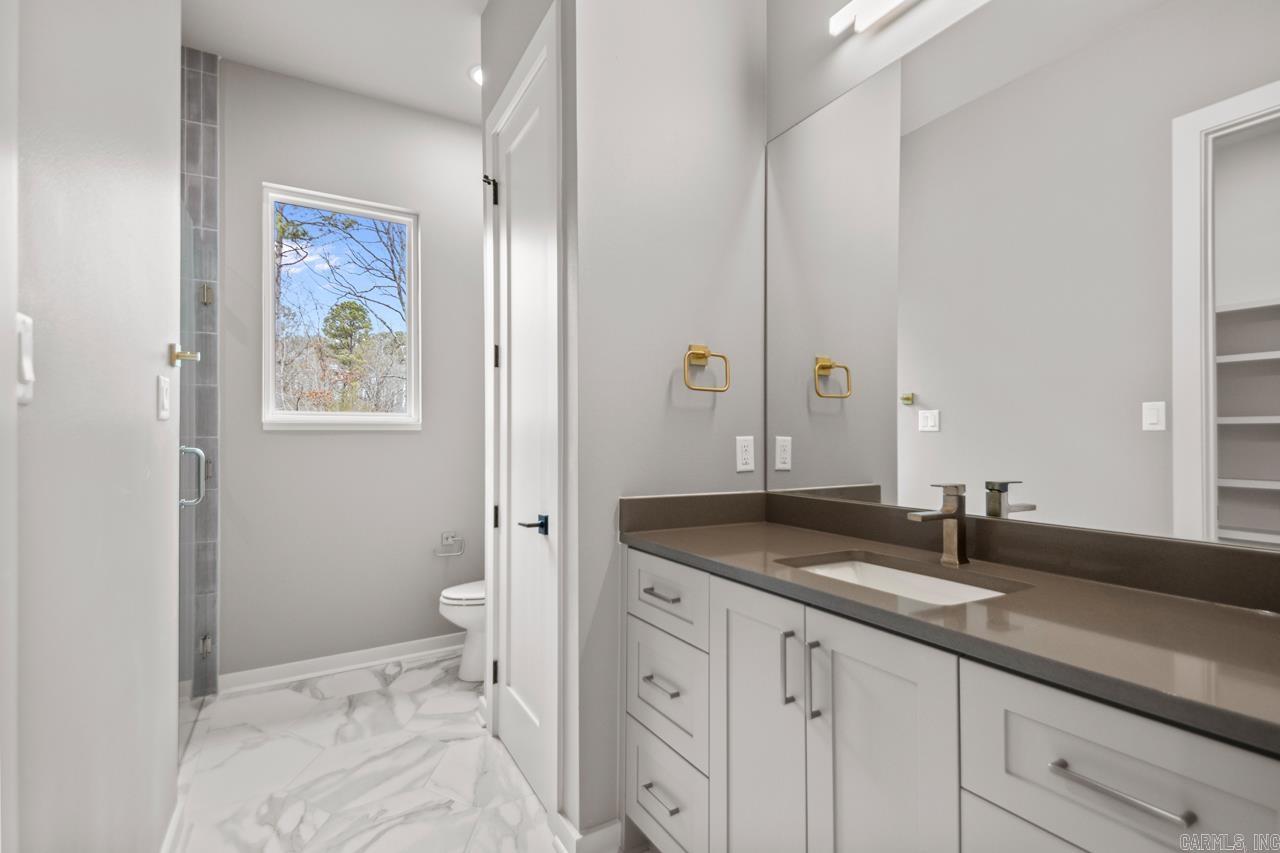 CHENAL VALLEY ABINGTON COURT - Residential