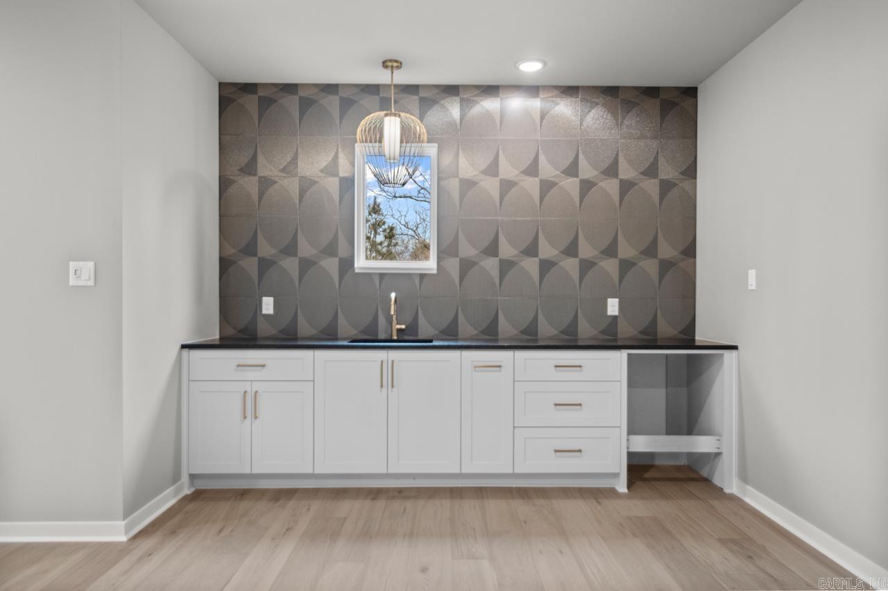 CHENAL VALLEY ABINGTON COURT - Residential