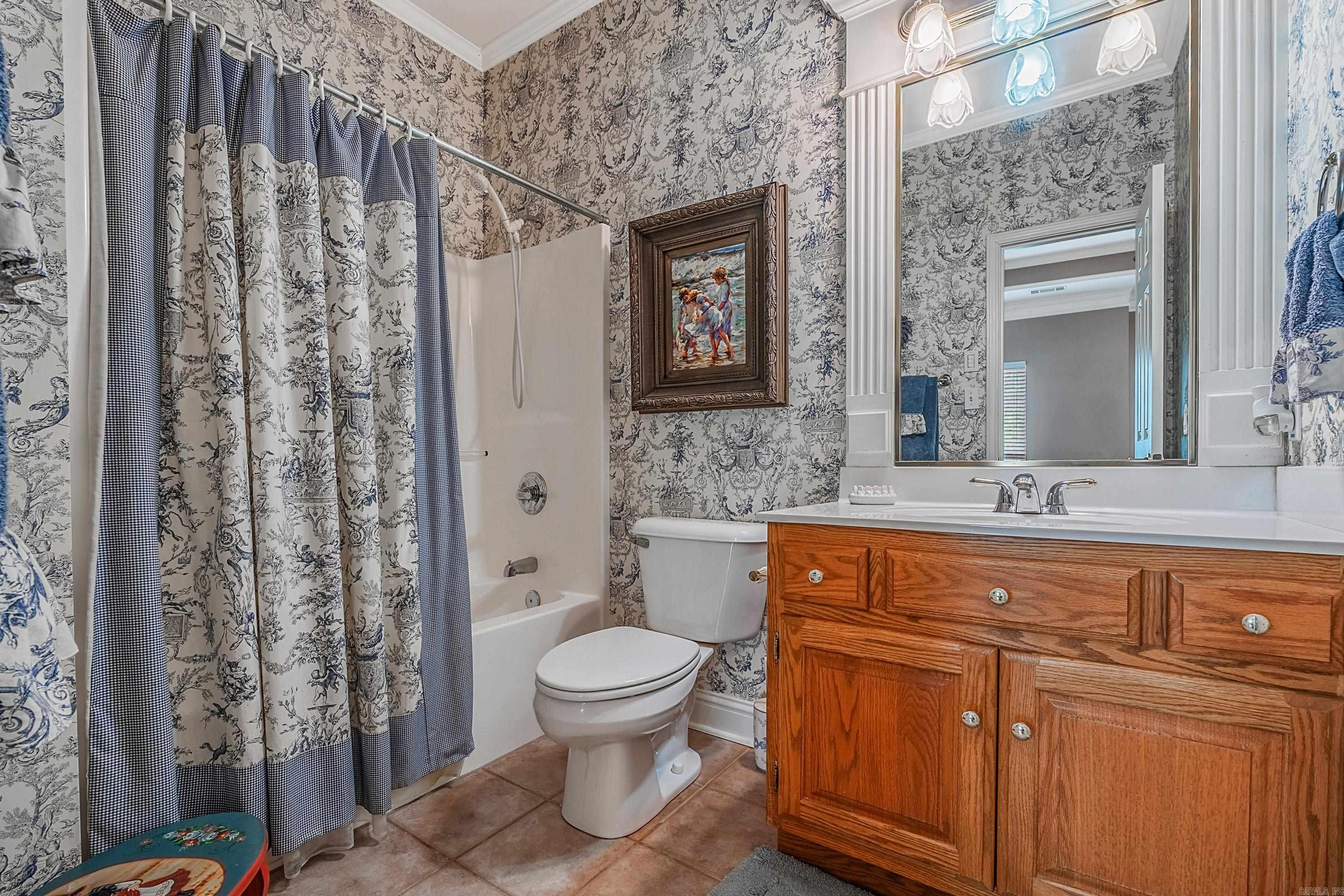 RIVER OAKS POINTE - Residential