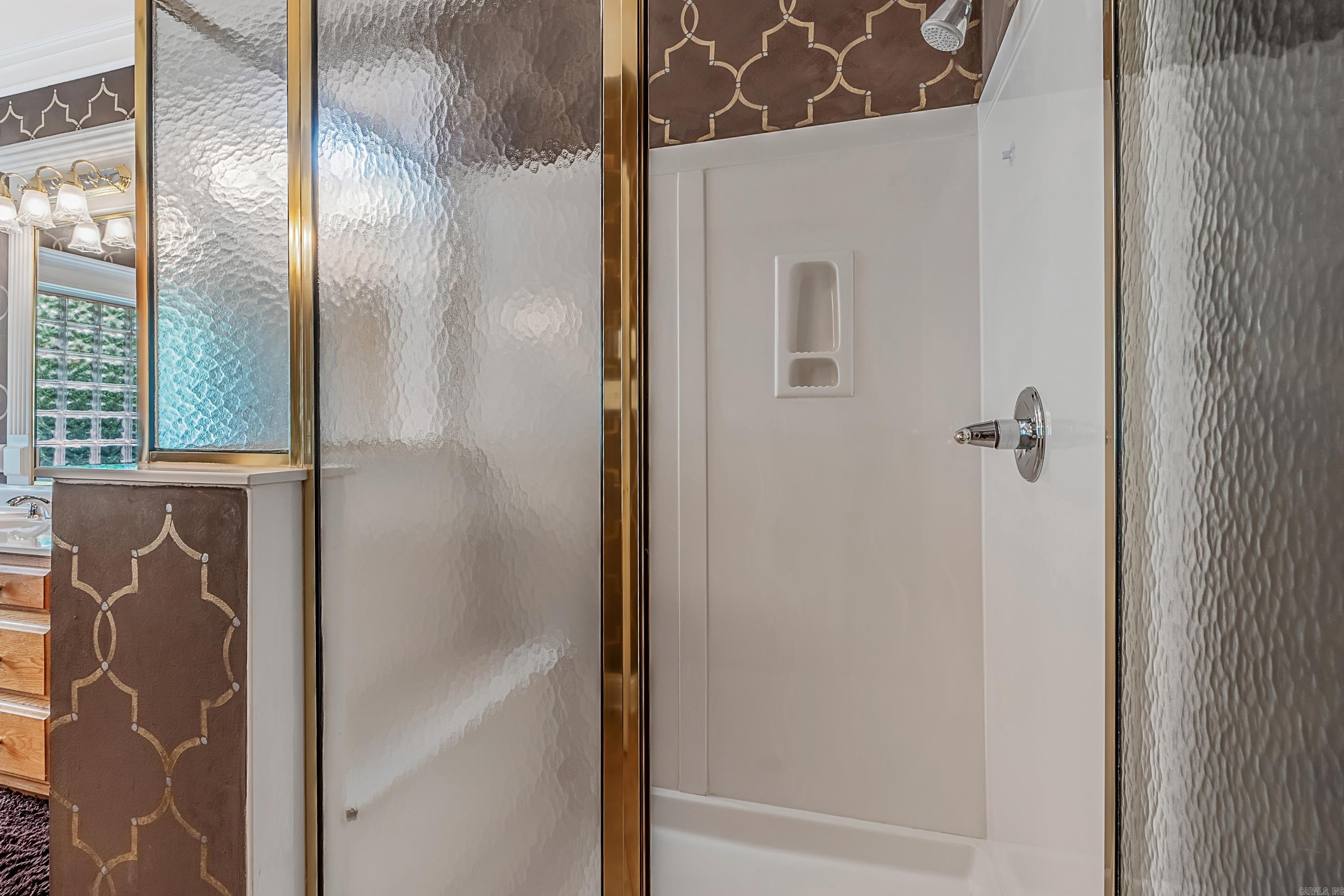 RIVER OAKS POINTE - Residential