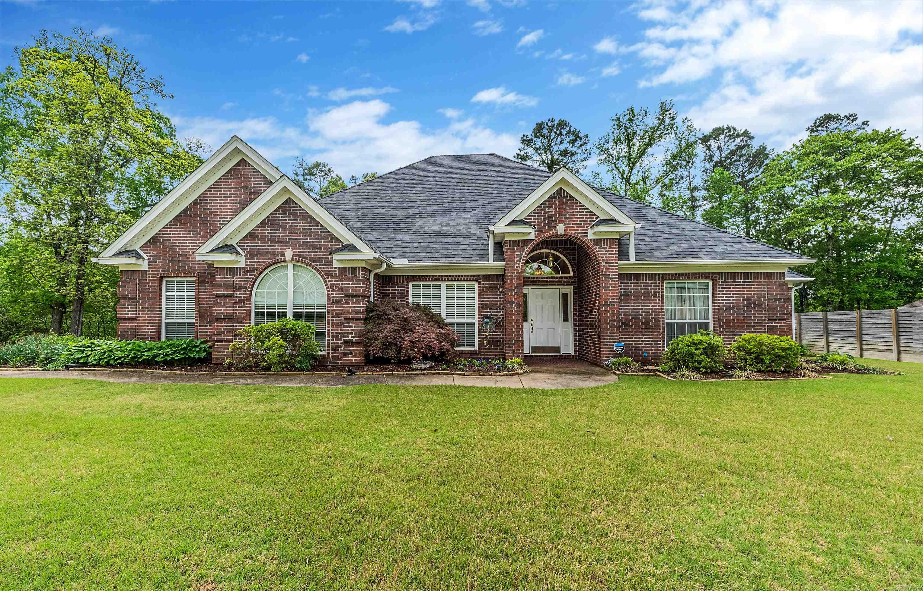 RIVER OAKS POINTE - Residential