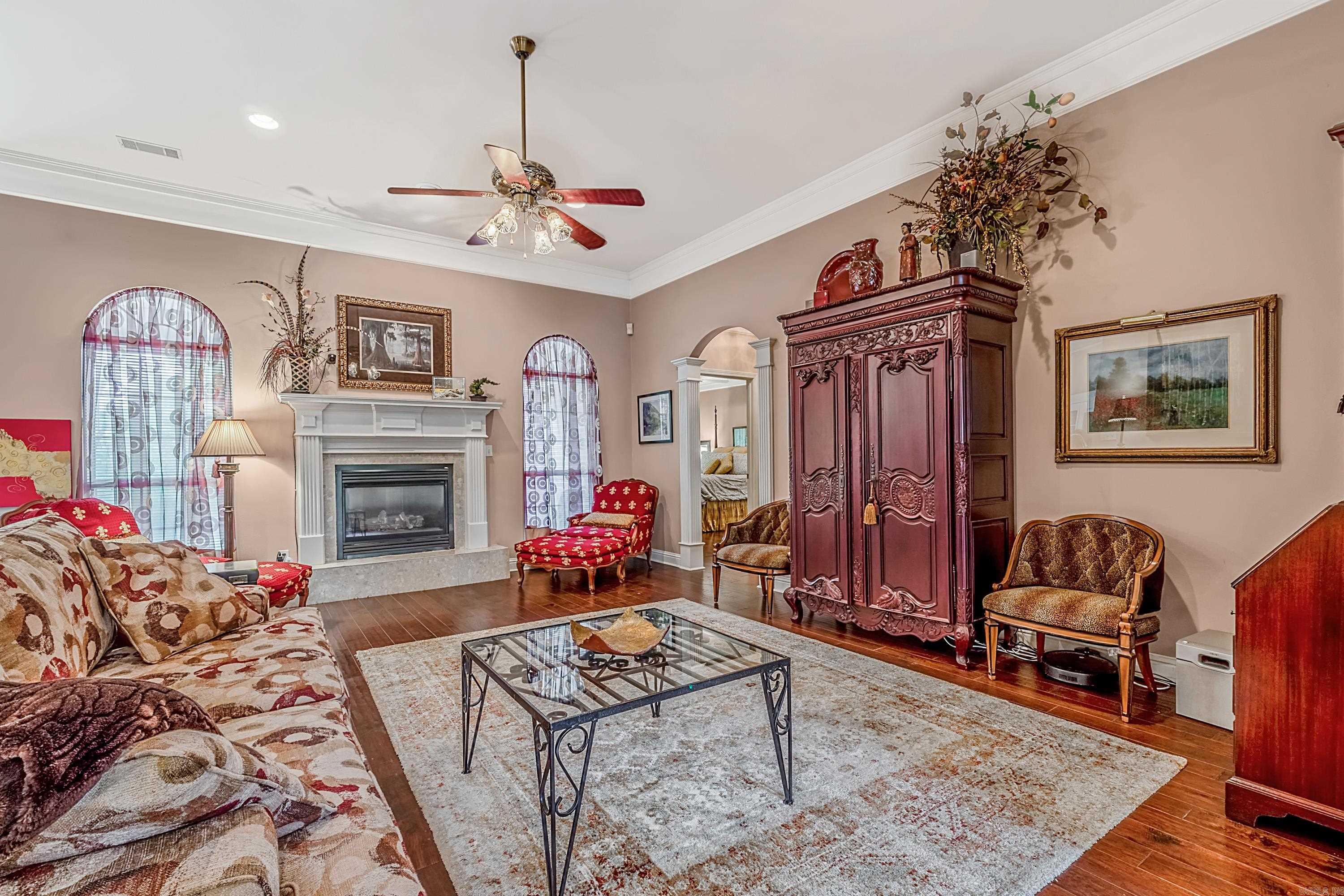 RIVER OAKS POINTE - Residential